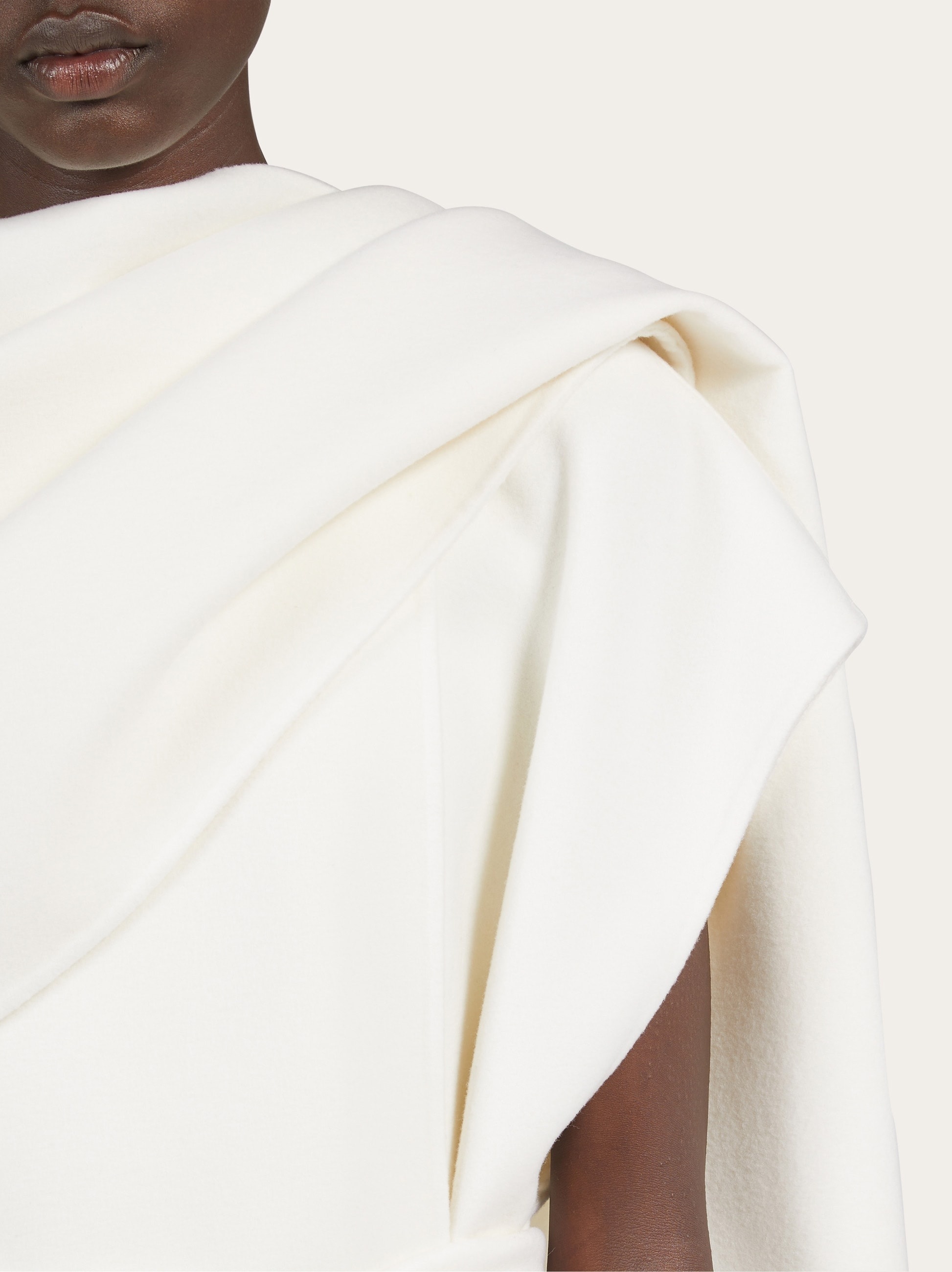 Sleeveless coat - 4