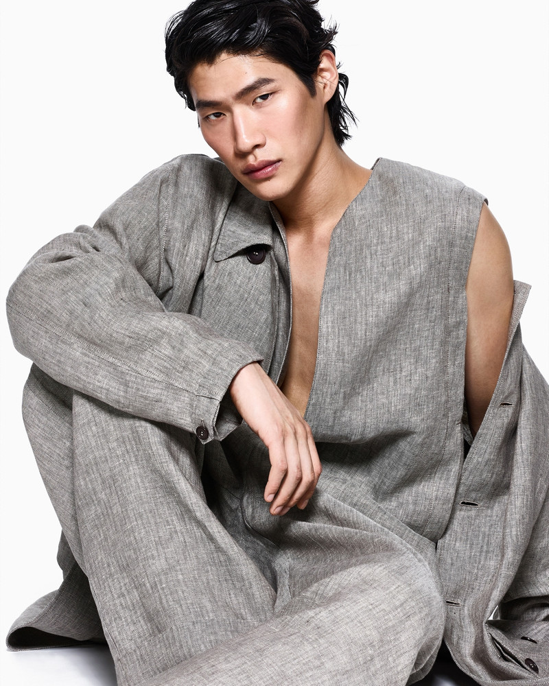 GIORGIO ARMANI WAISTCOATS outlook