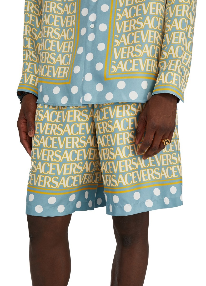 Versace Allover printed shorts - 4