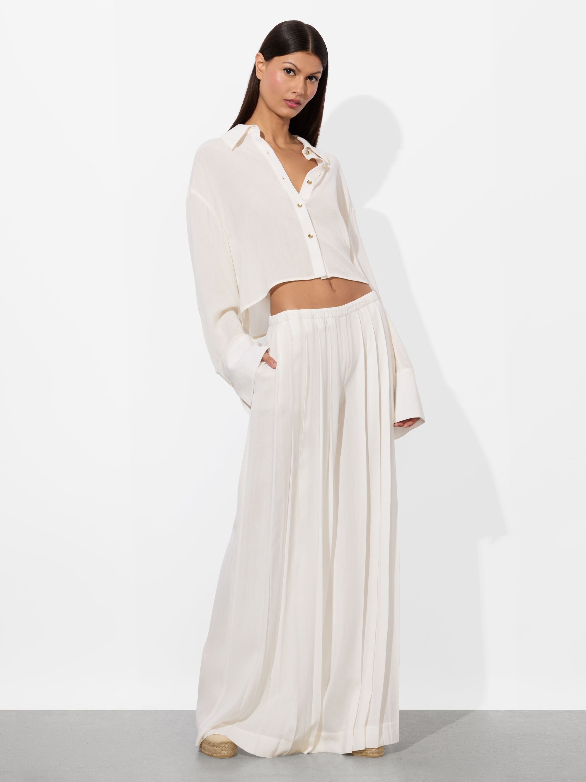FINELY CROPPED BUTTON DOWN - 6