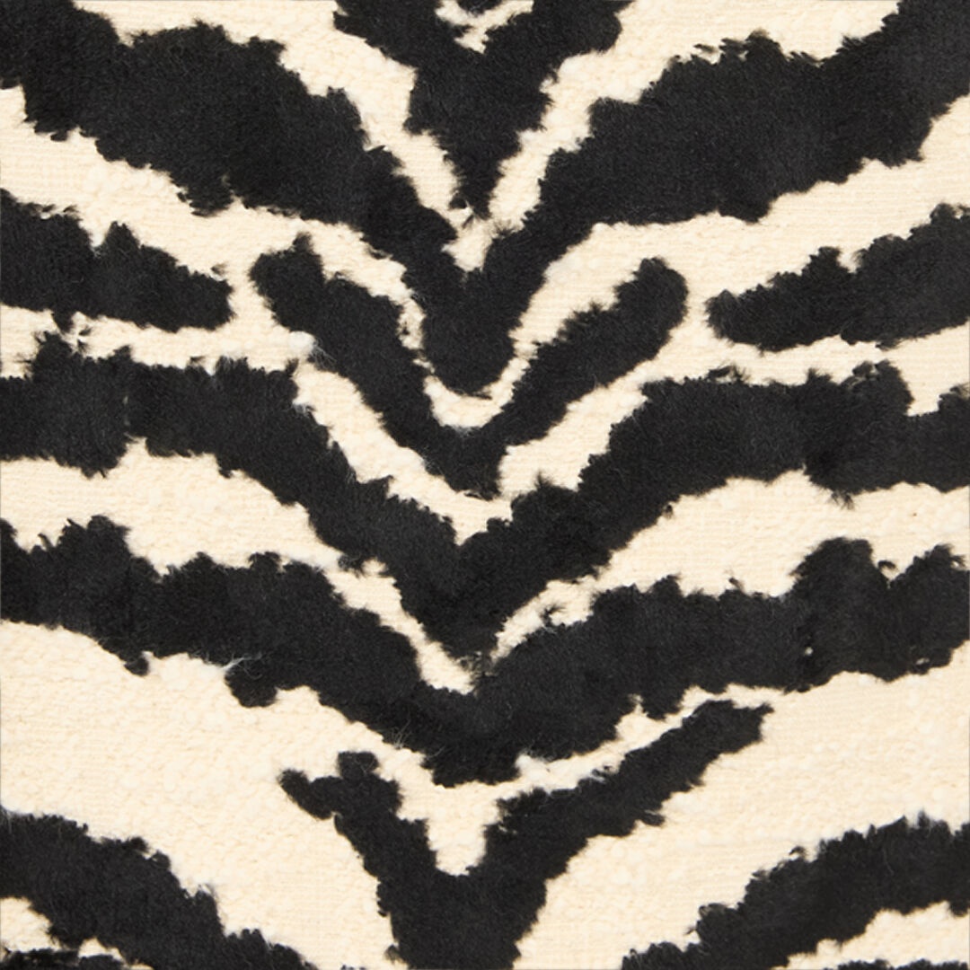 Coat With White Tigress Print - 5