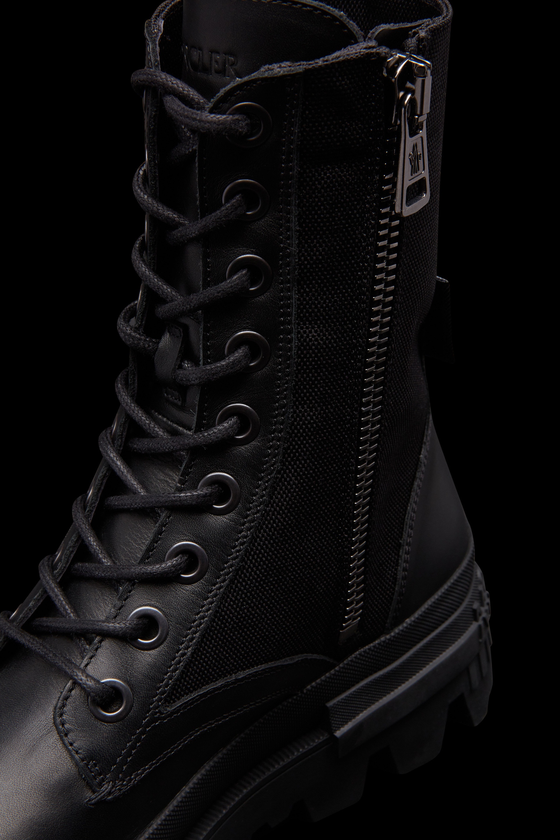 Moncler Konture Logo-Patch Ankle Boots