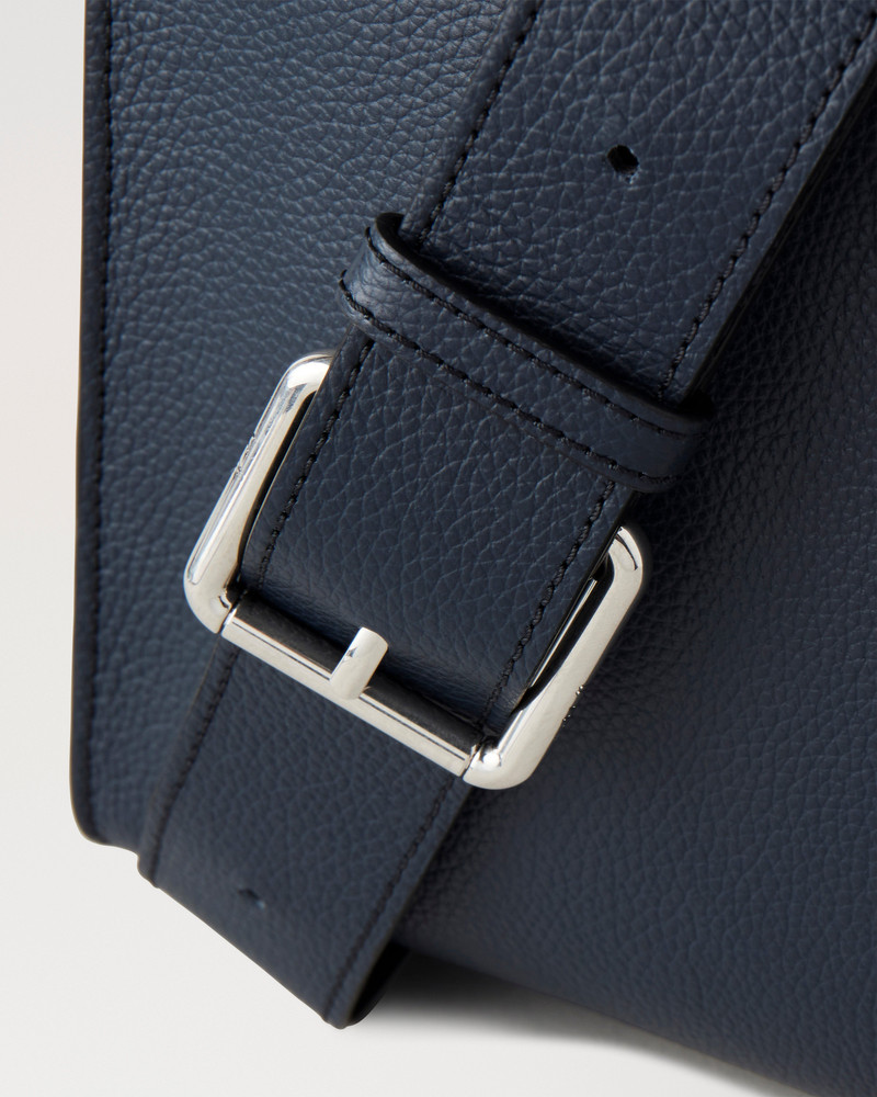 Antony
Night Sky Small Classic Grain 6