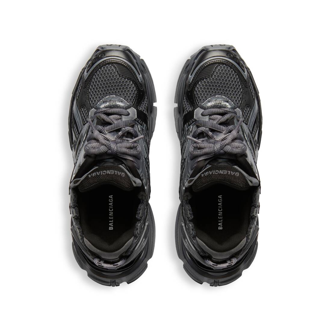 Men's Runner Sneaker in Dark Grey - 6