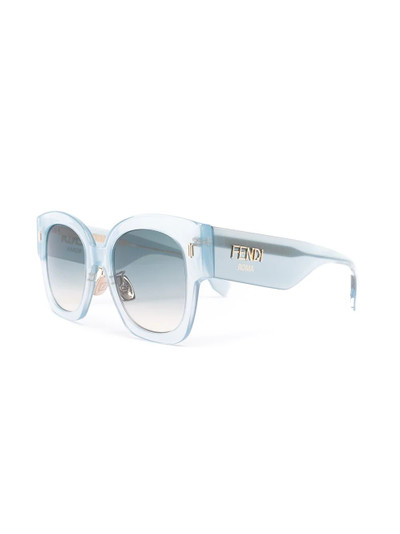 FENDI oversize-frame sunglasses outlook