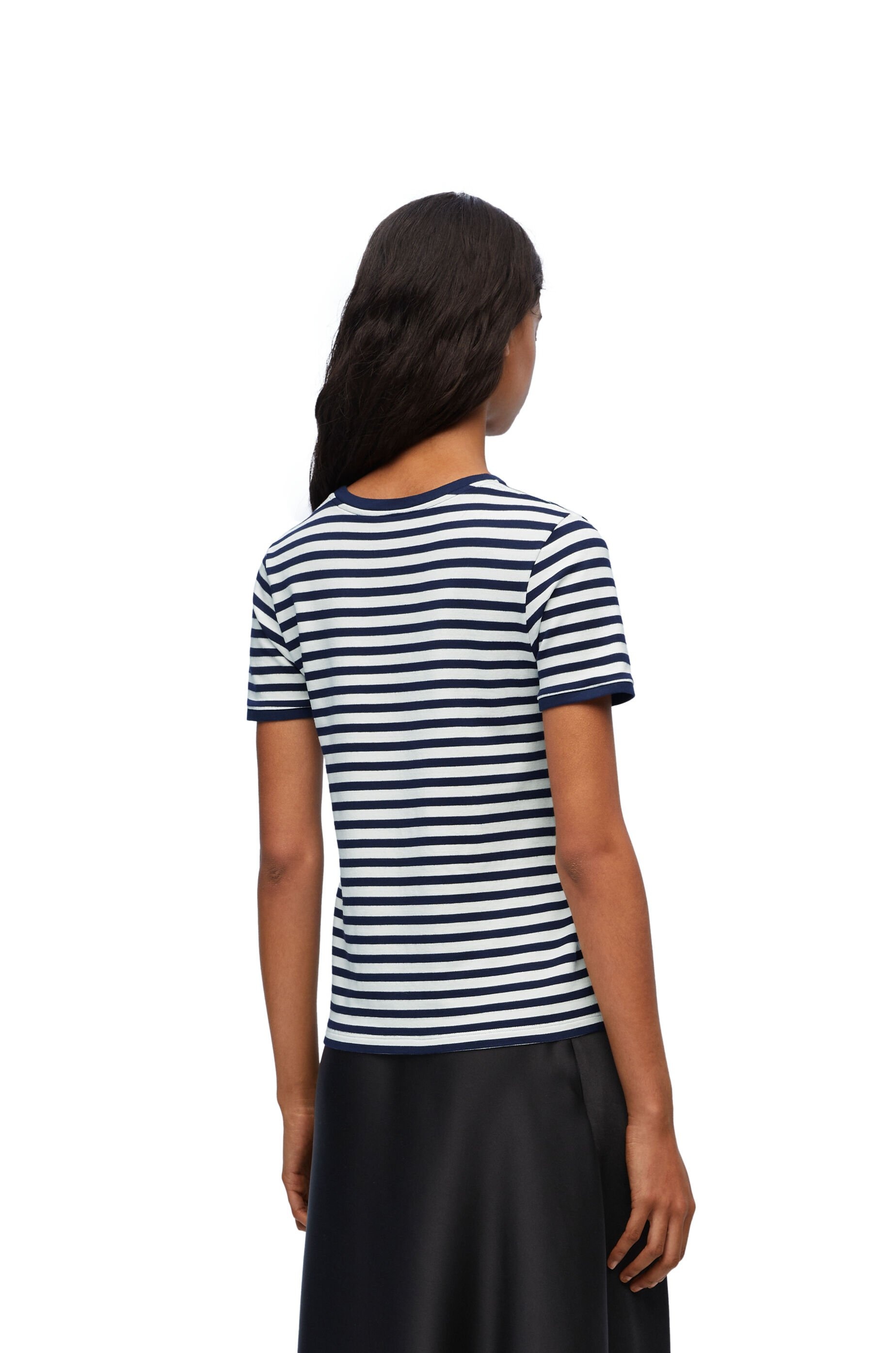 Slim fit t-shirt in viscose blend - 4