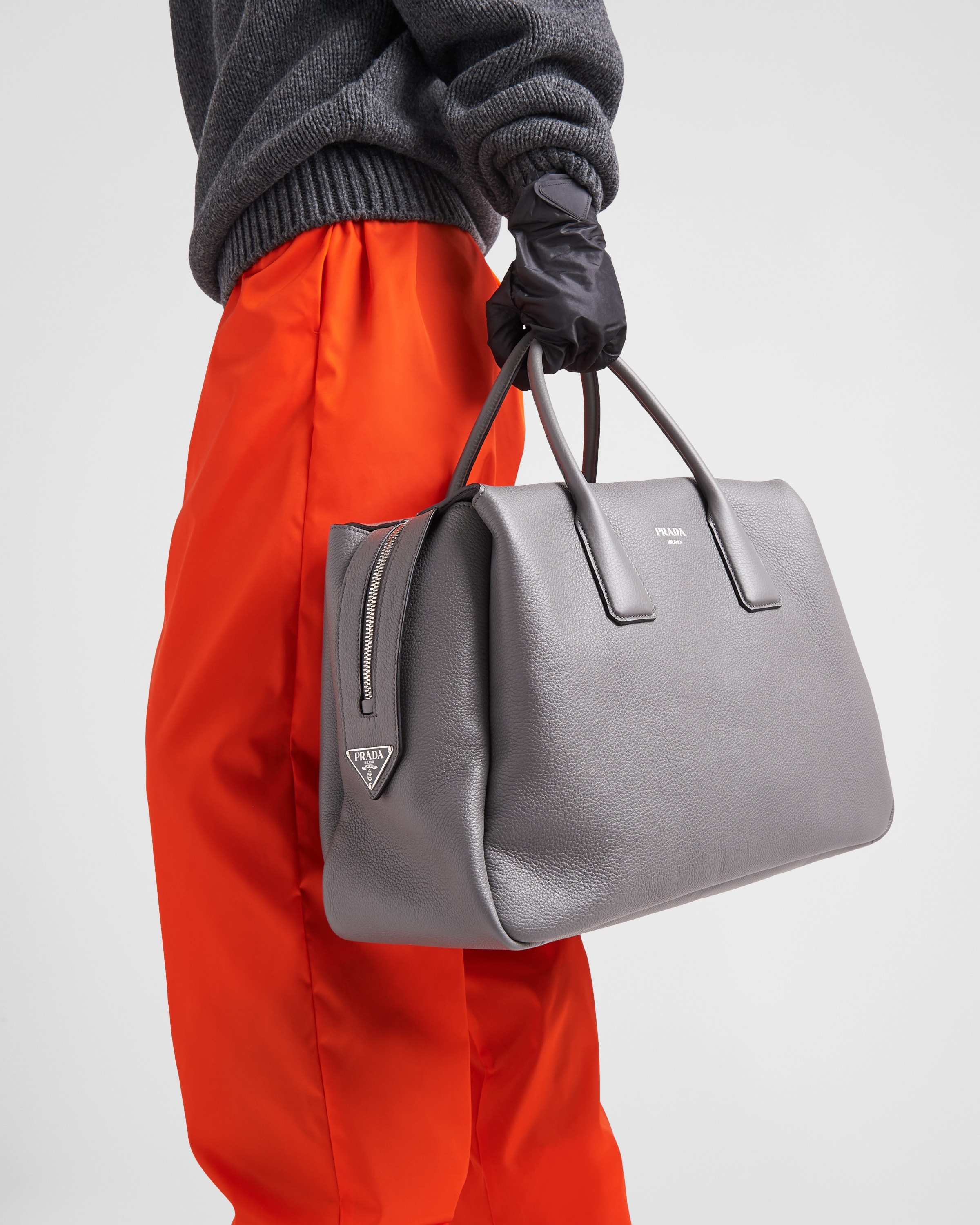 Leather travel bag - 7