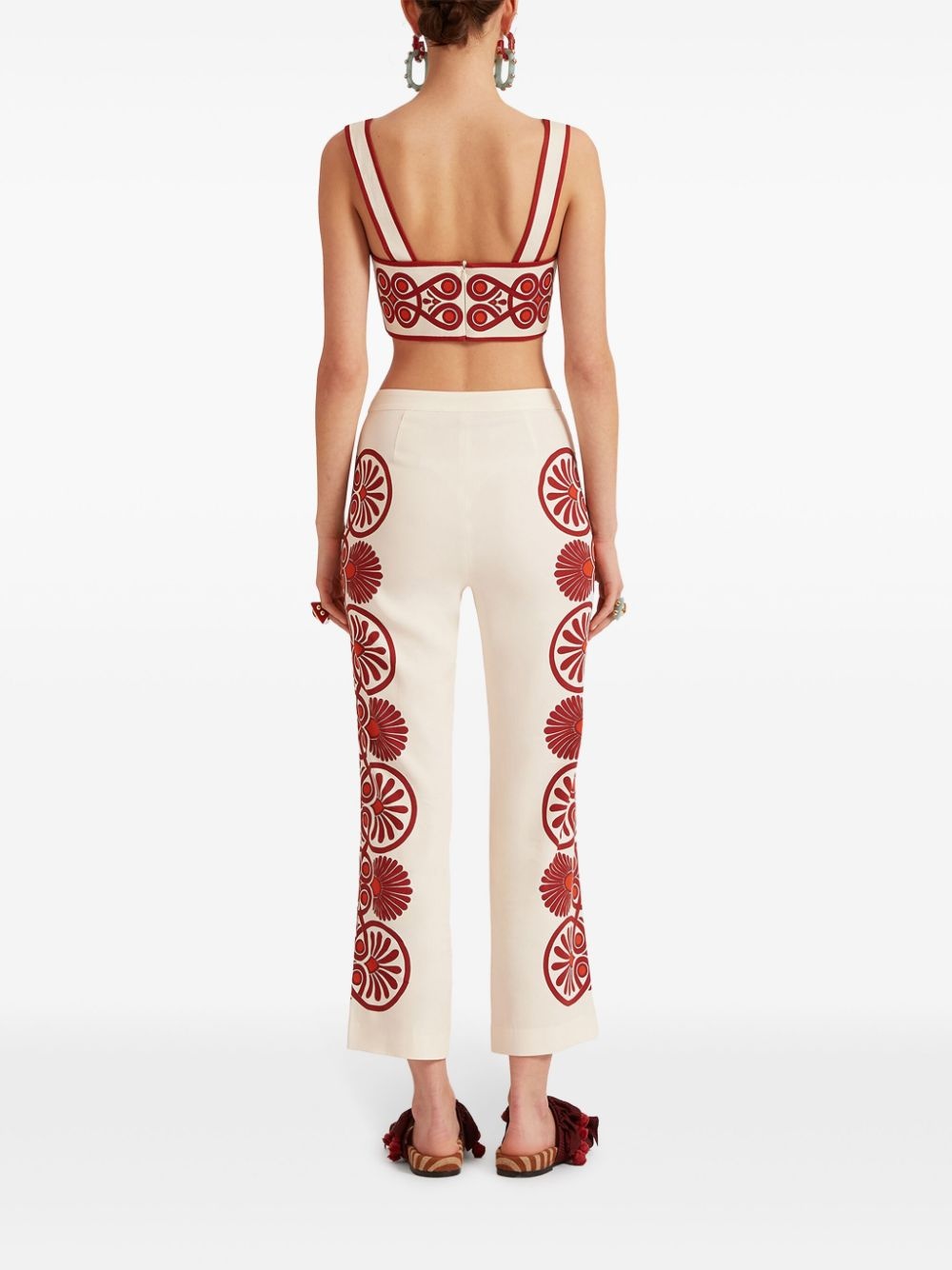 Medallion-print cropped trousers - 3