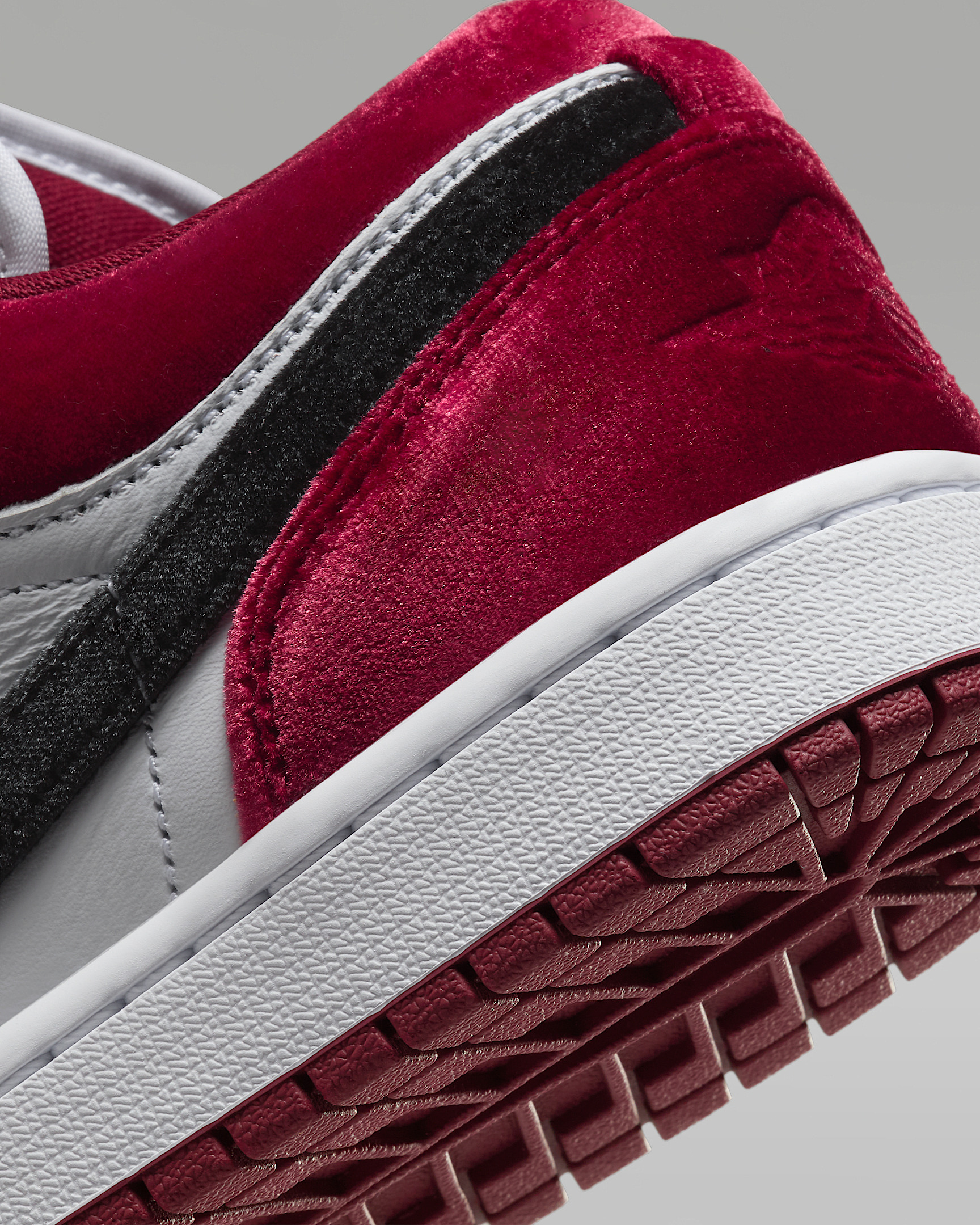 Air Jordan 1 Low SE Women's Shoes - 8