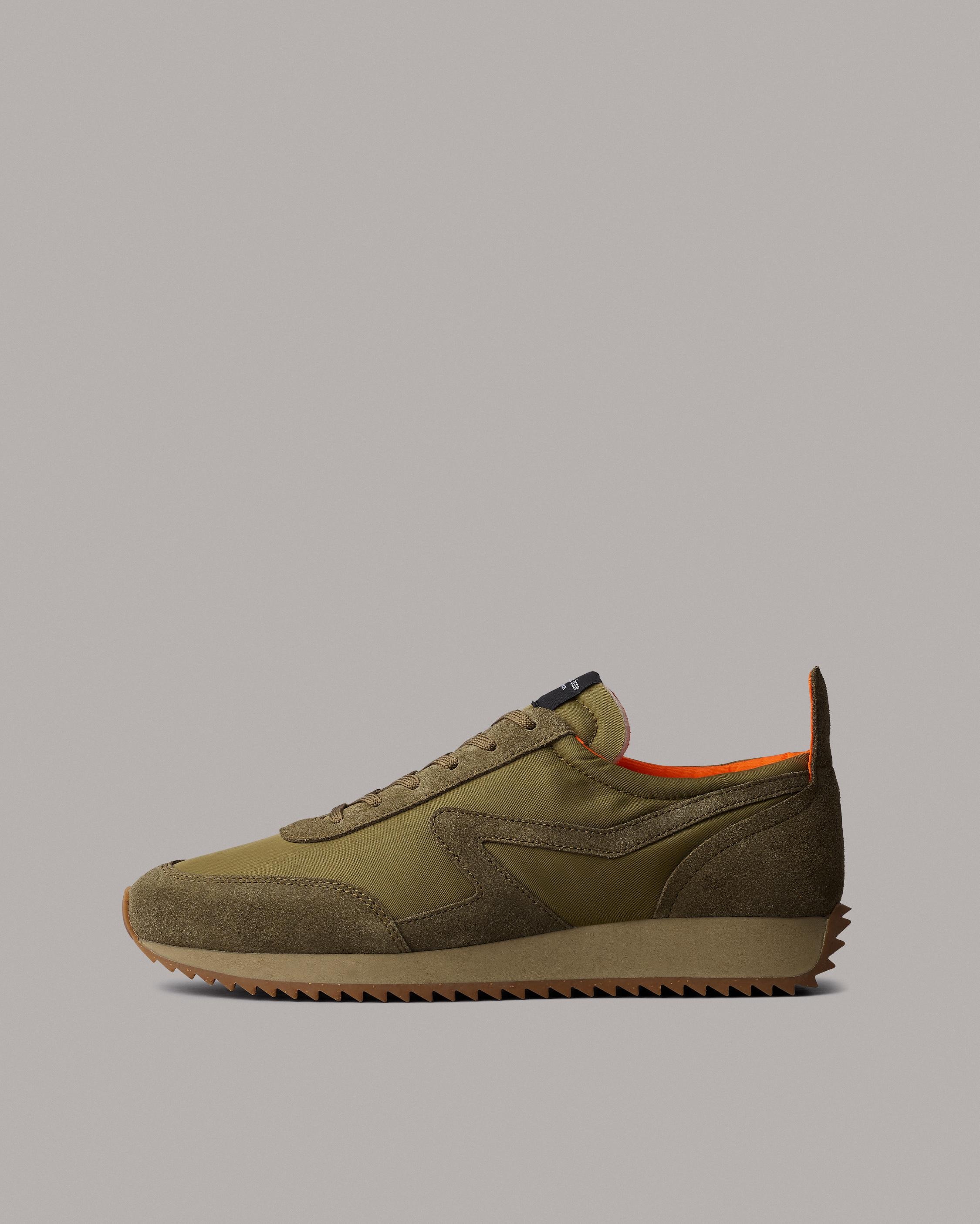 Retro Runner Bomber - Nylon
Low Top Sneaker - 1