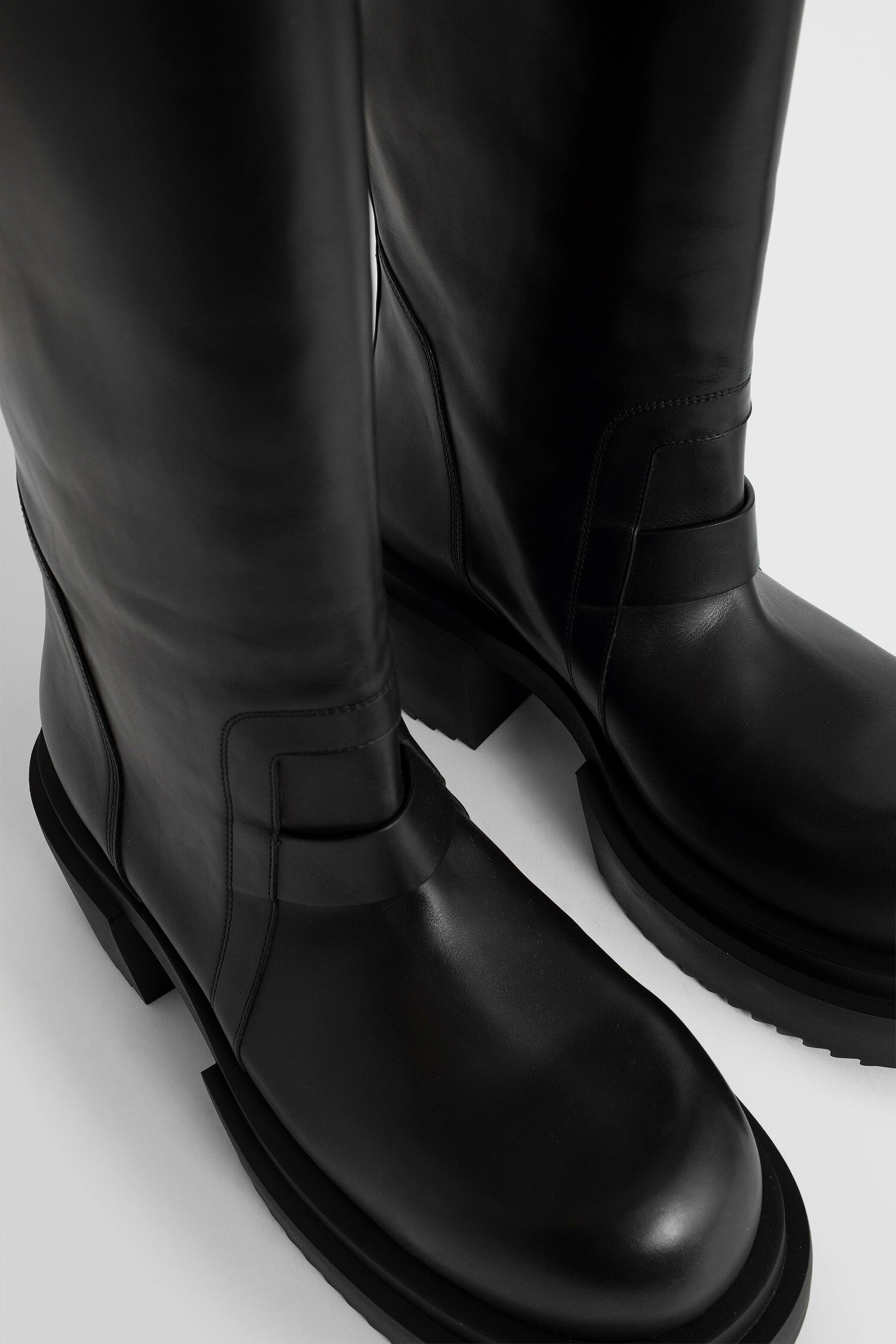 RICK OWENS MAN BLACK BOOTS - 6