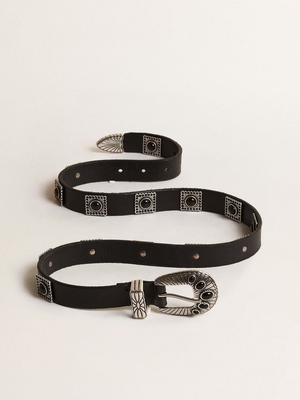 Shell belt in black leather with silver colored studs - 4