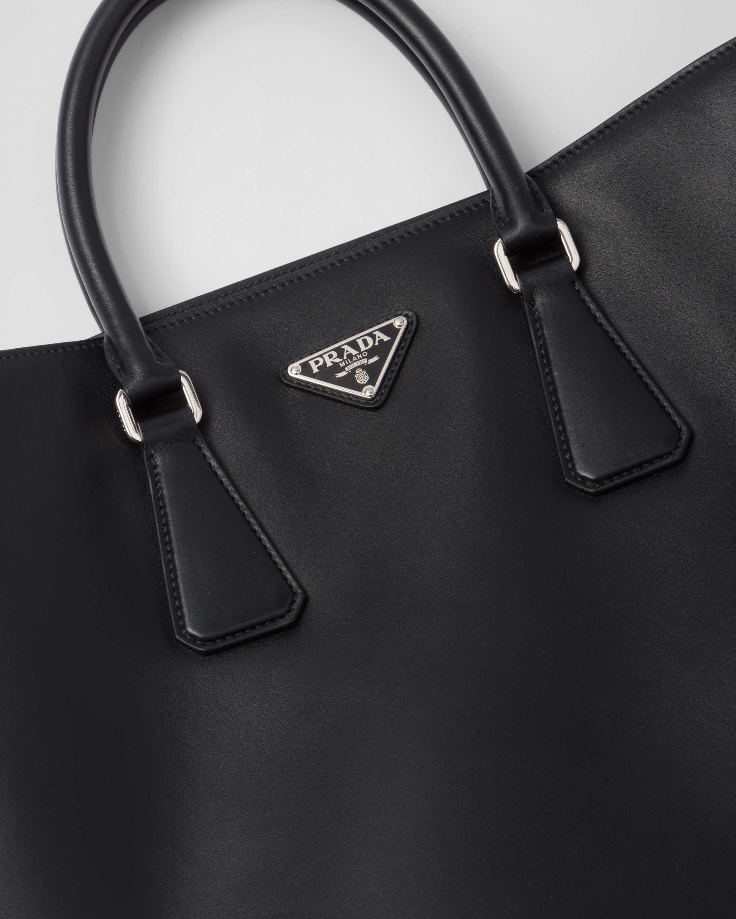 Leather tote bag with shoulder strap - 7