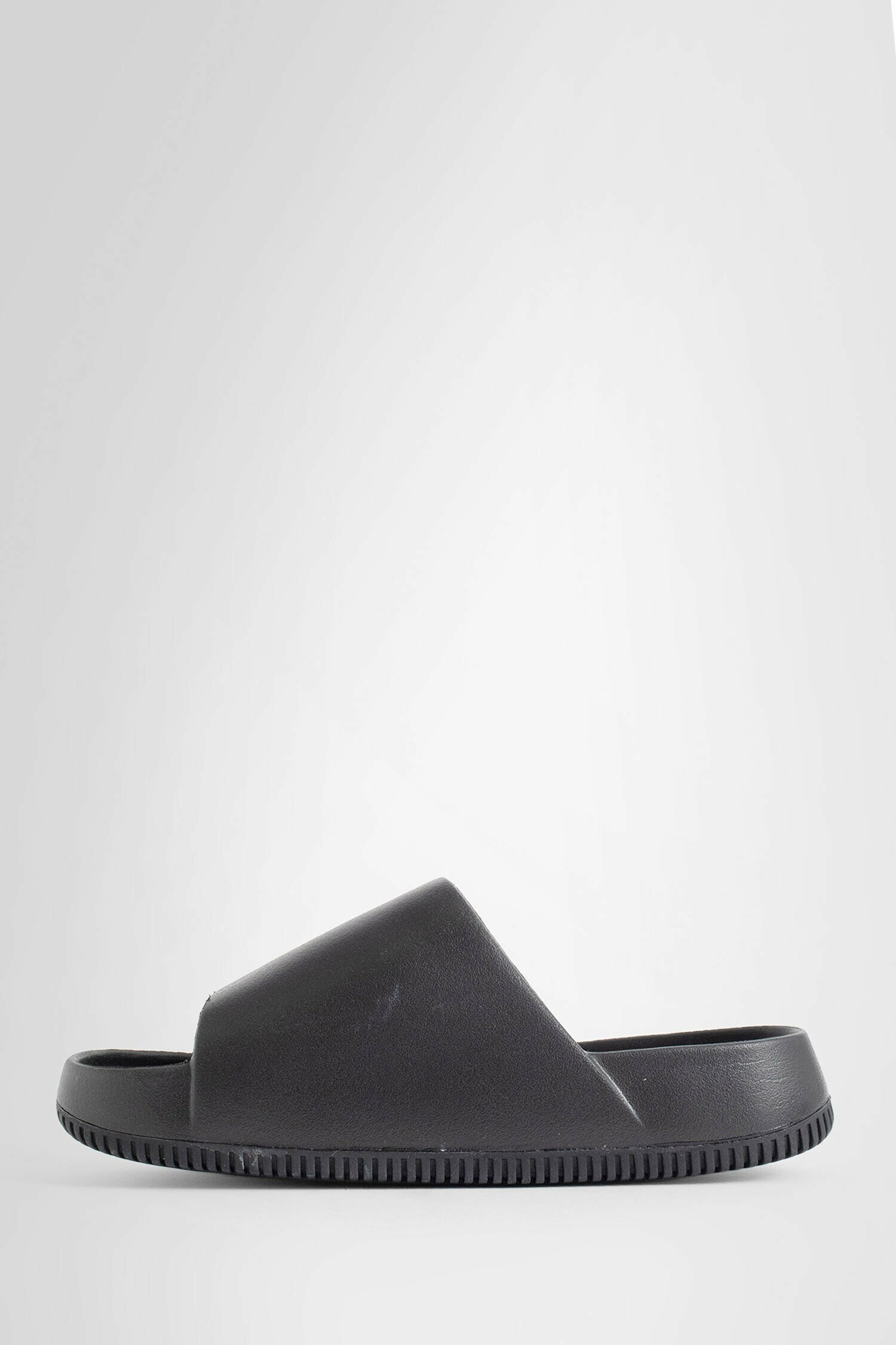 NIKE WOMAN BLACK SLIDES - 4