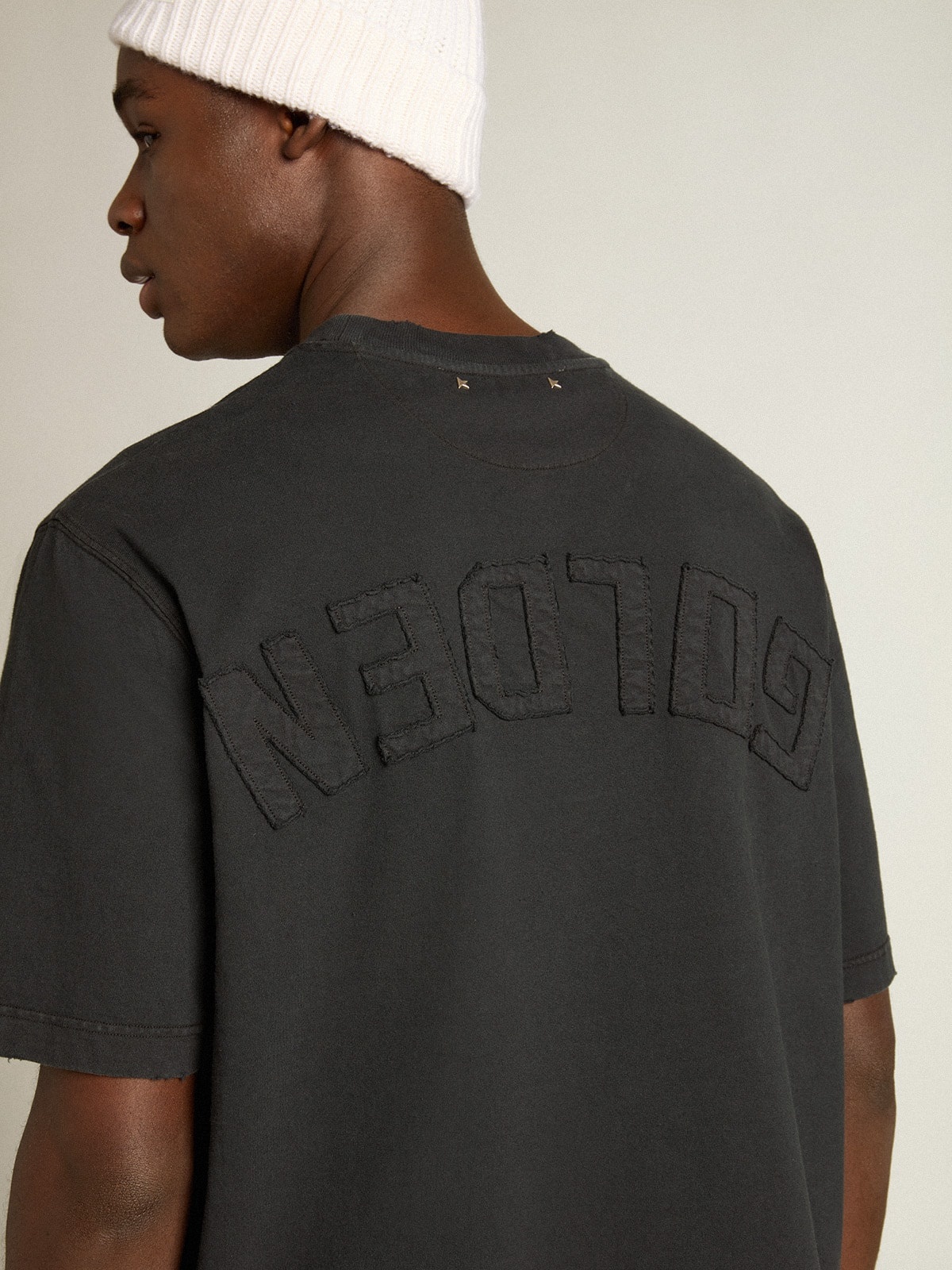 T-shirt in washed black with reverse logo on the back - Asian fit - 3