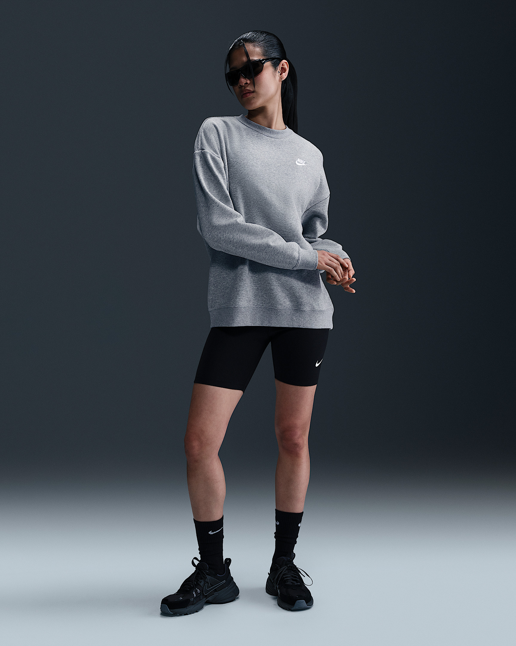 Nike Sportswear Club Fleece Women's Loose Crew-Neck Sweatshirt - 4