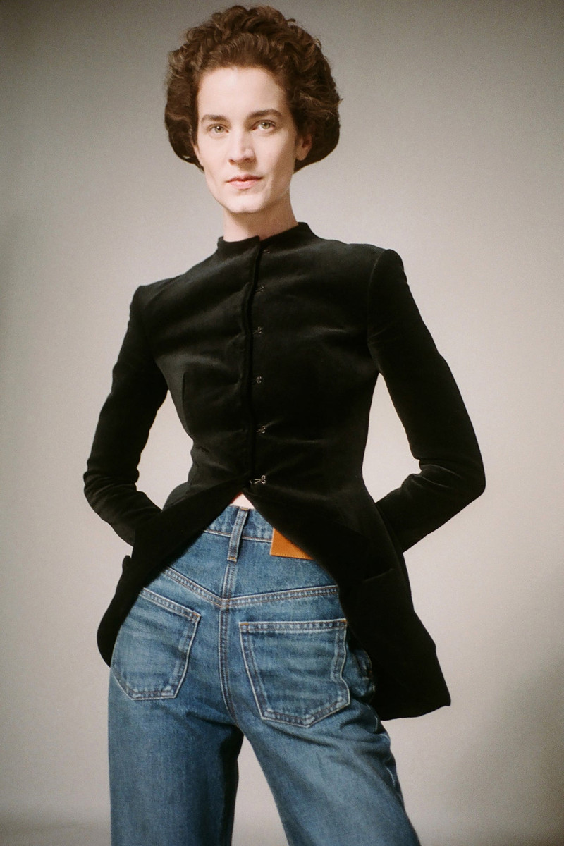 ROUND NECK JACKET WITH COLLAR AT HEM BLACK 1
