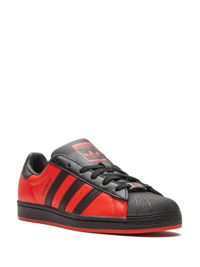 adidas Superstar low-top sneakers outlook