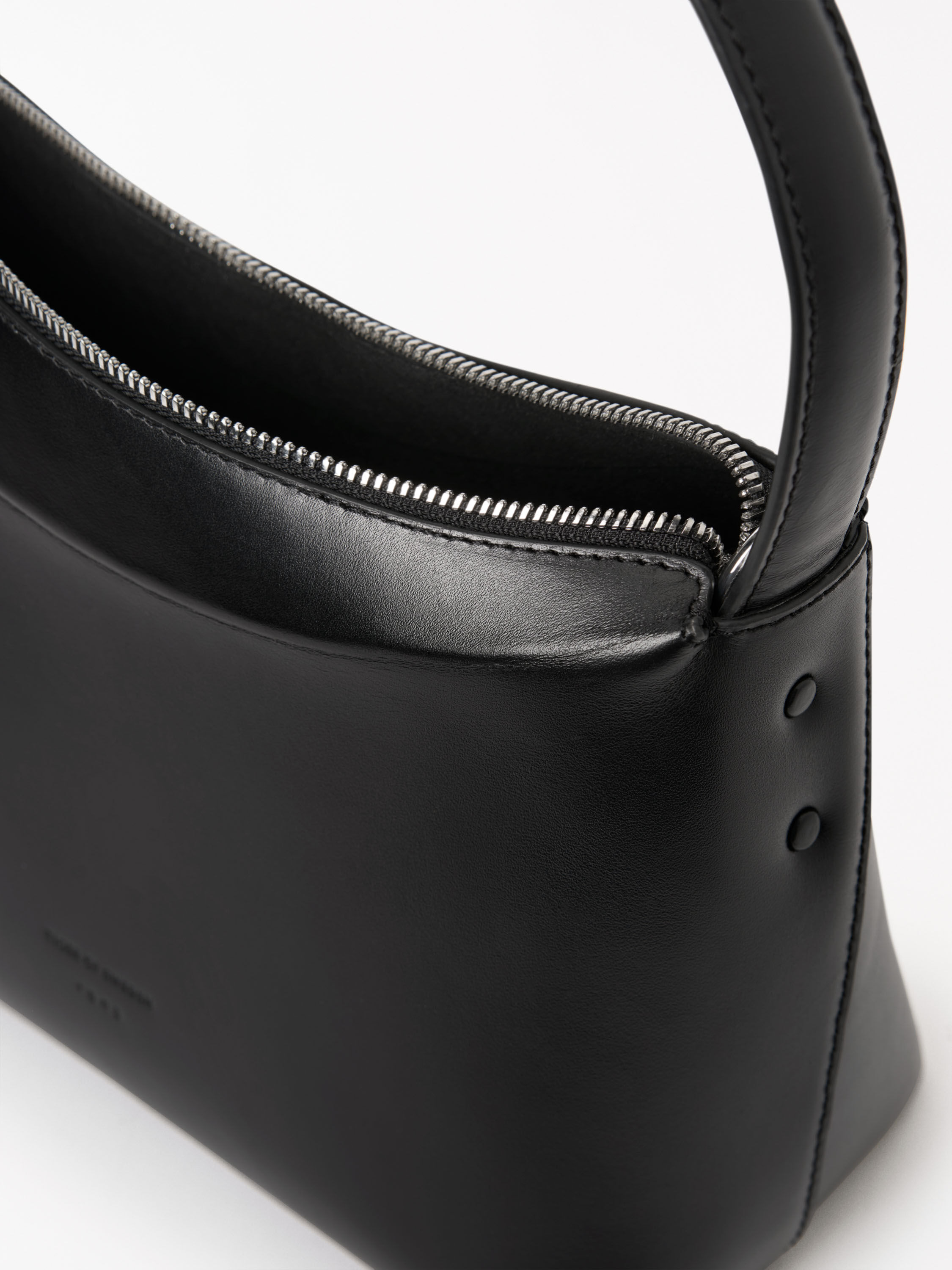 Conci Leather Shoulder Bag - 4