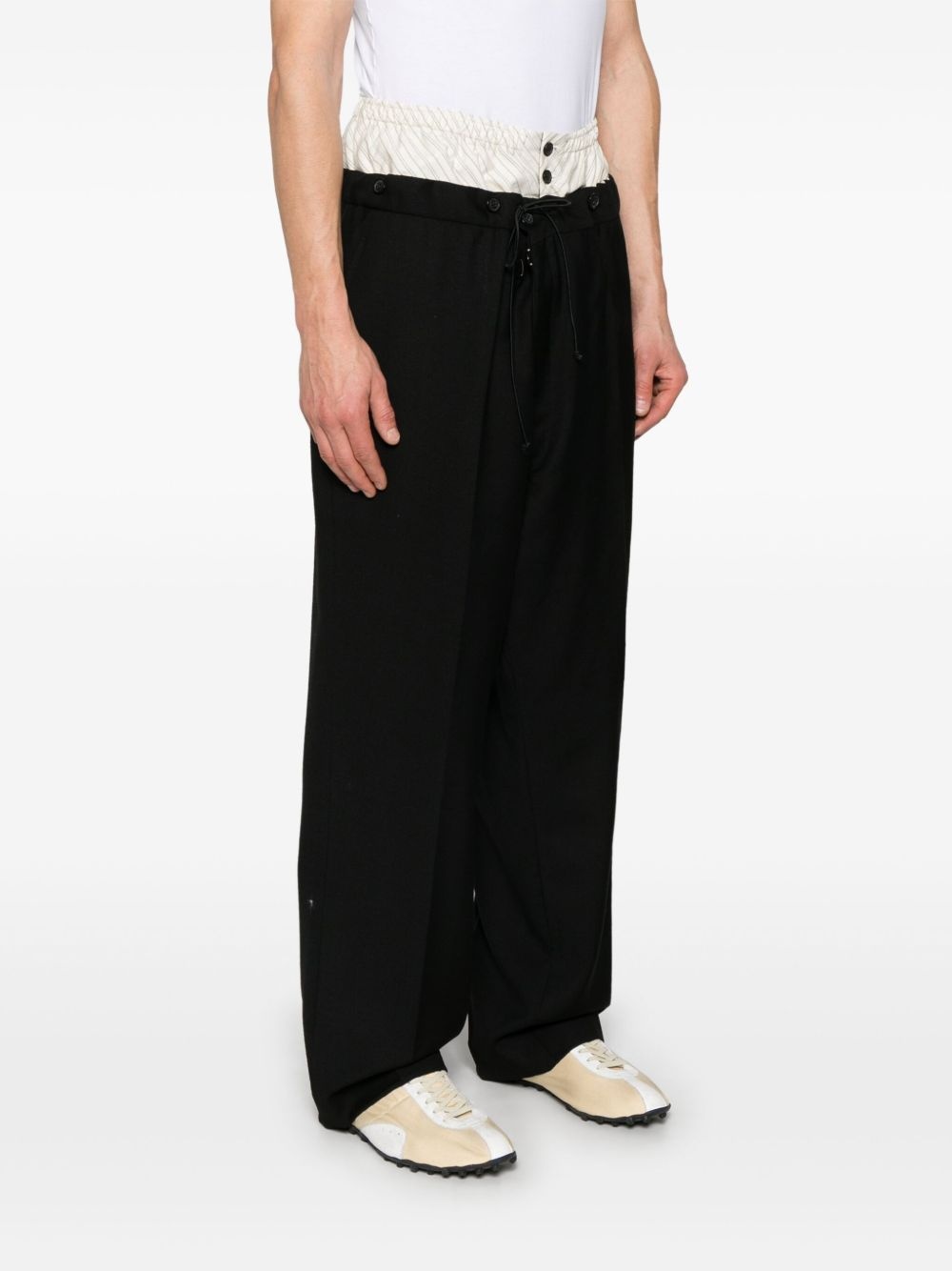 Anonimity of the Lining trousers - 3