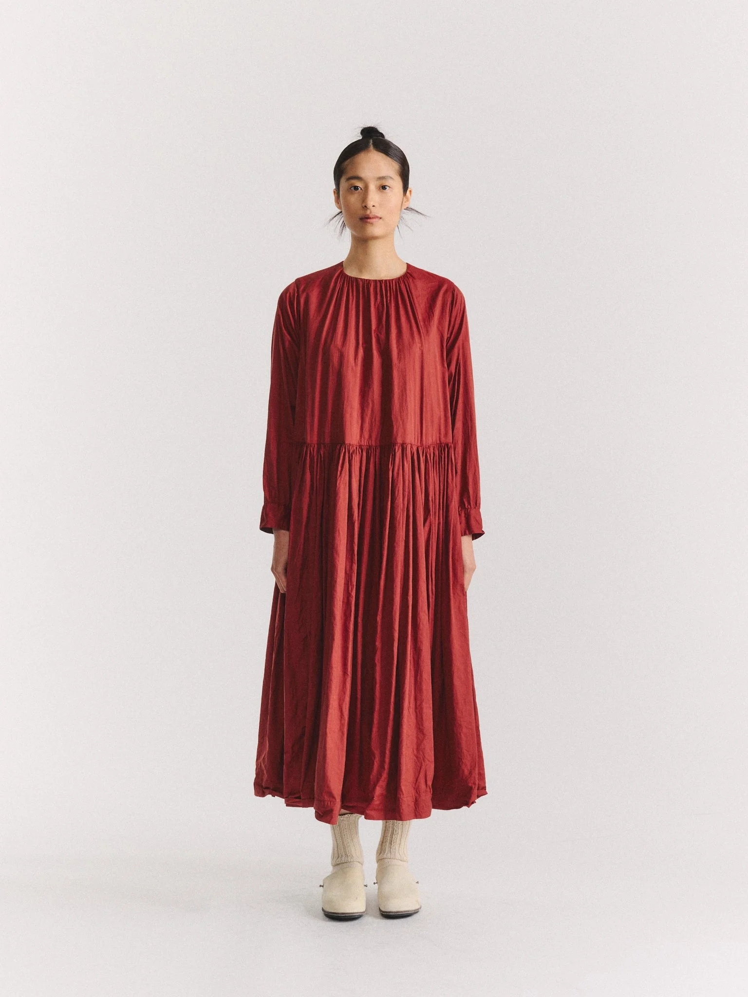 POMME RUCHEE DRESS - TWIL COT SILK - BRICK - 1