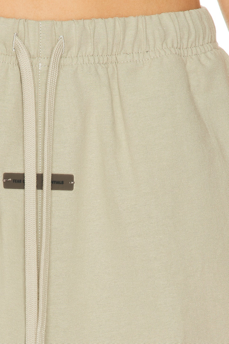 ESSENTIALS Brushed Oxford Soccer Short outlook