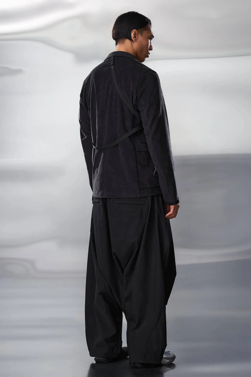 J29-TO Scrim Laced Ultra-Microfiber Blazer Black 40