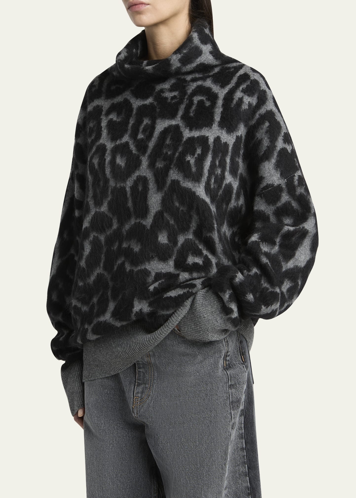 Leopard Jacquard Oversized Wool Turtleneck - 4