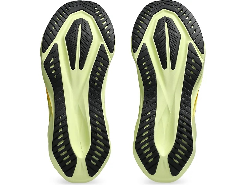 ASICS Novablast 5 - 4