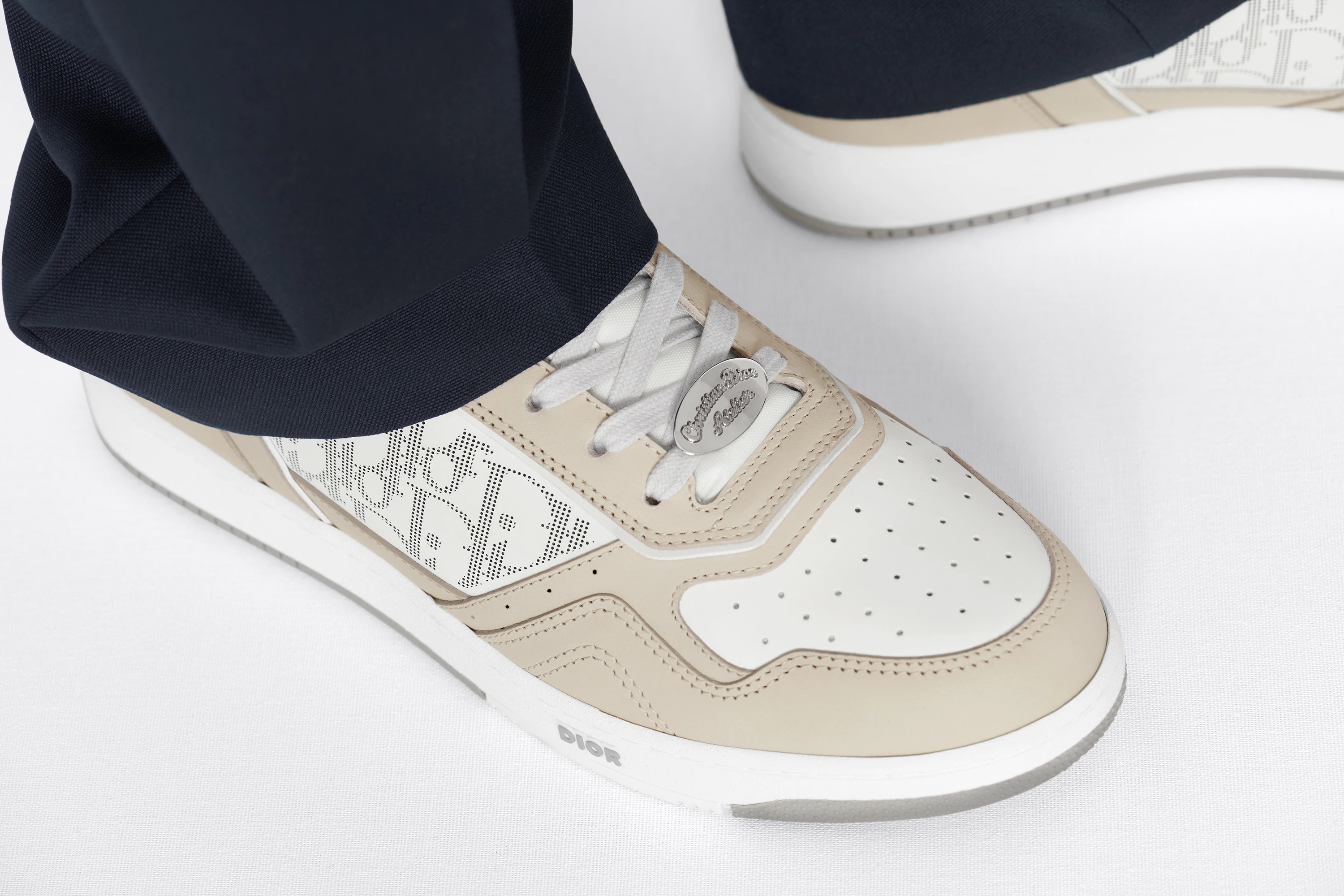 B27 Low-Top Sneaker - 9