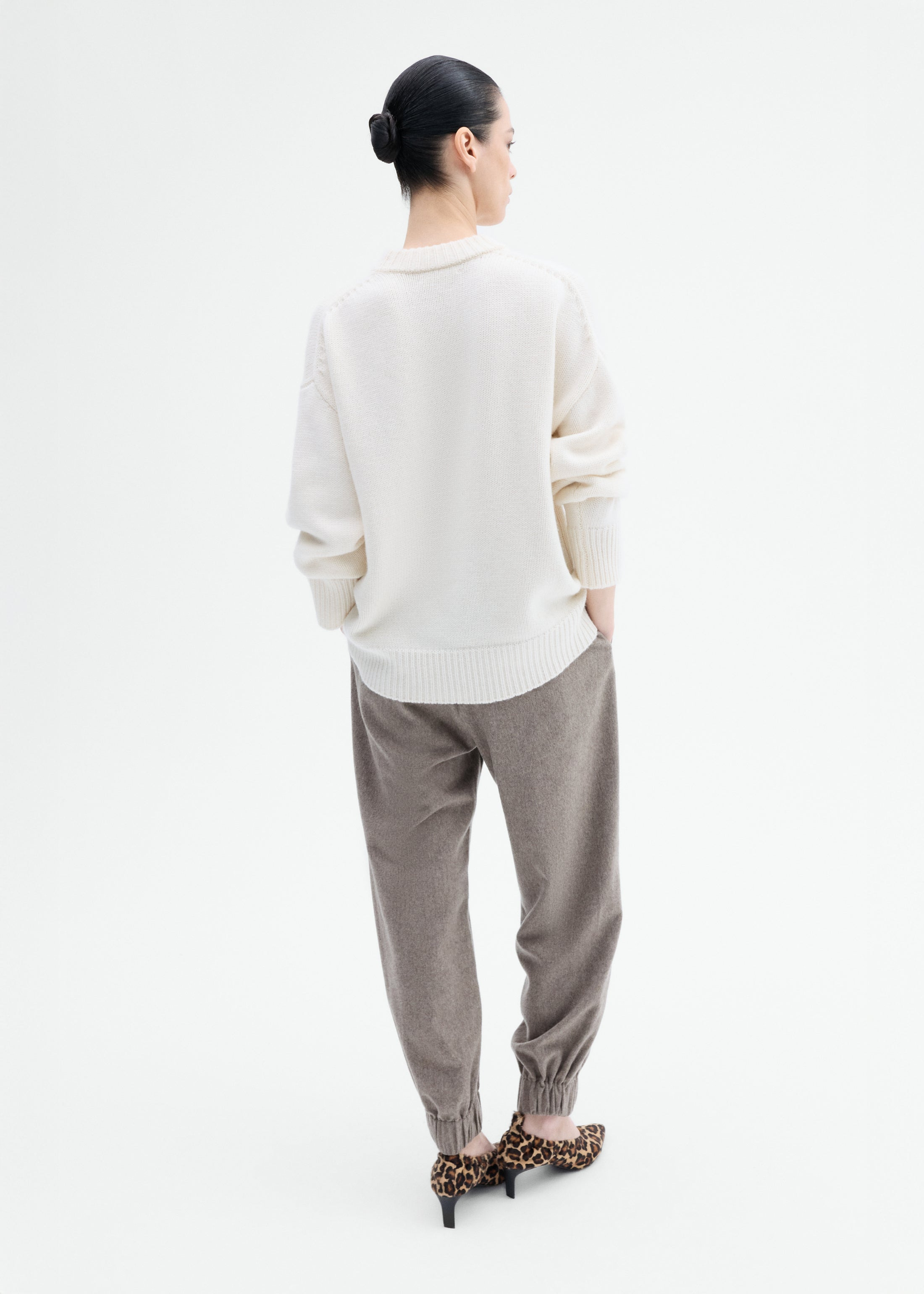 Boyfriend Crew Sweater in Wool Cashmere - 5