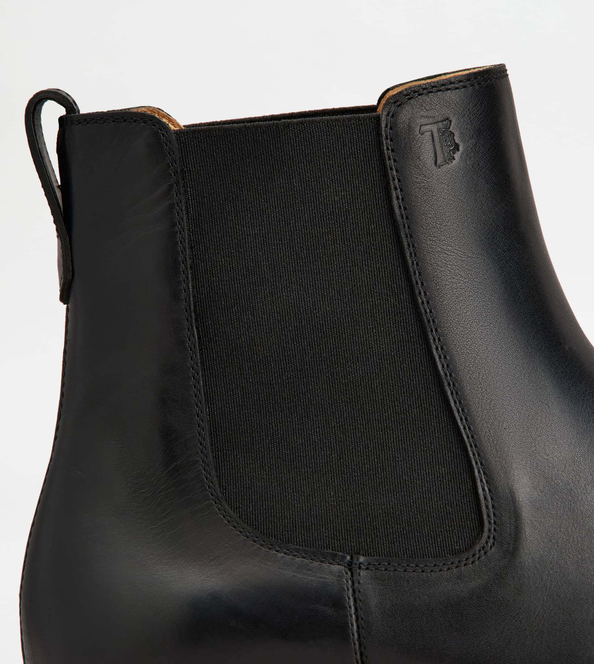 CHELSEA ANKLE BOOTS IN LEATHER - BLACK - 5