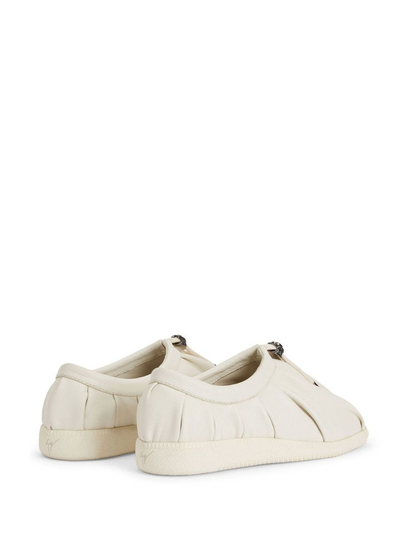 League sneakers 3