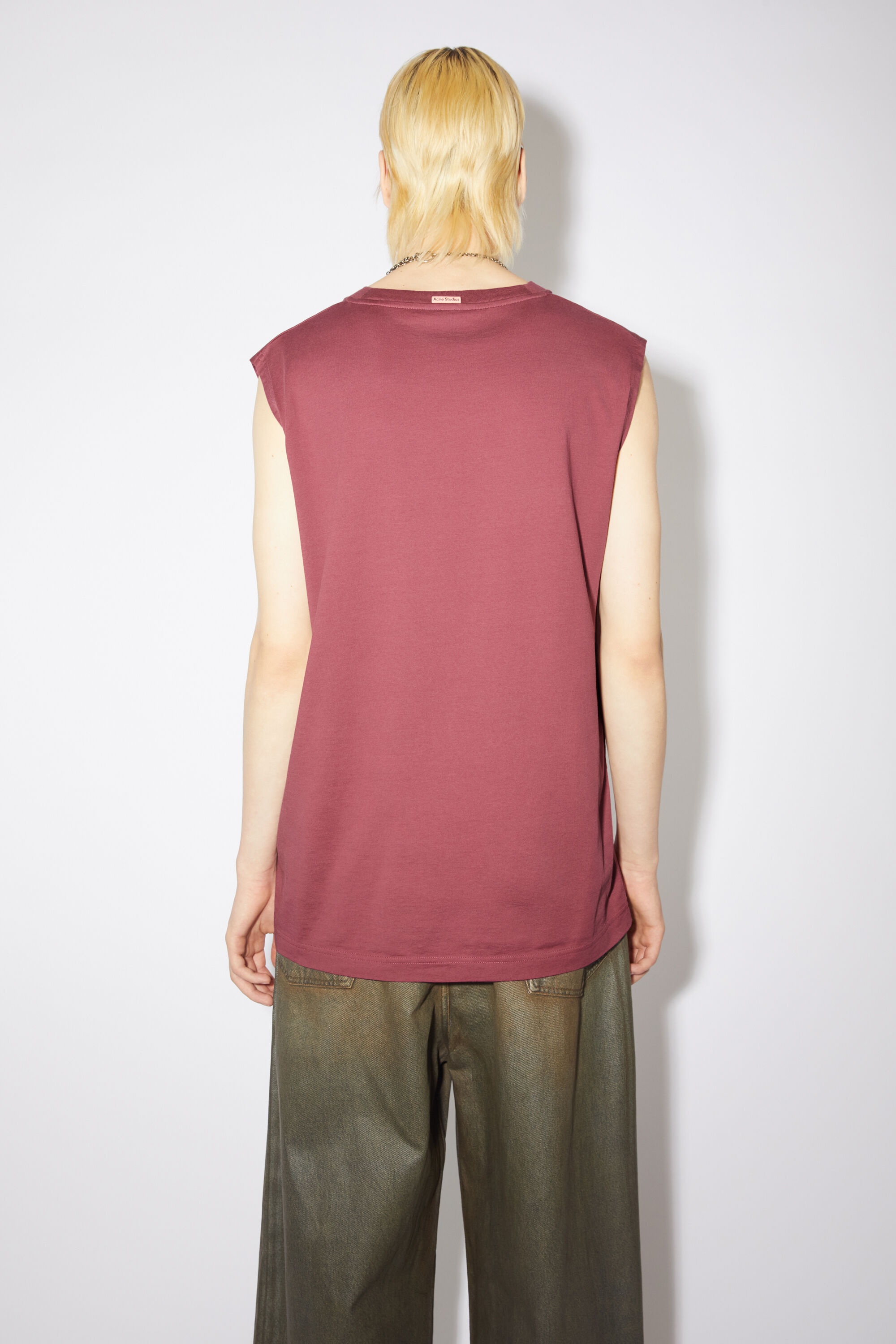 Sleeveless t-shirt - Rosewood red - 3