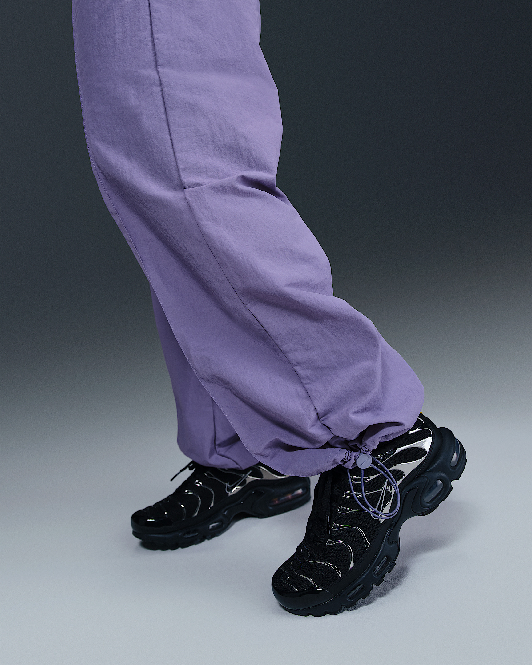 Nike Sportswear Everything Wovens Women's Mid-Rise Open-Hem Pants - 6