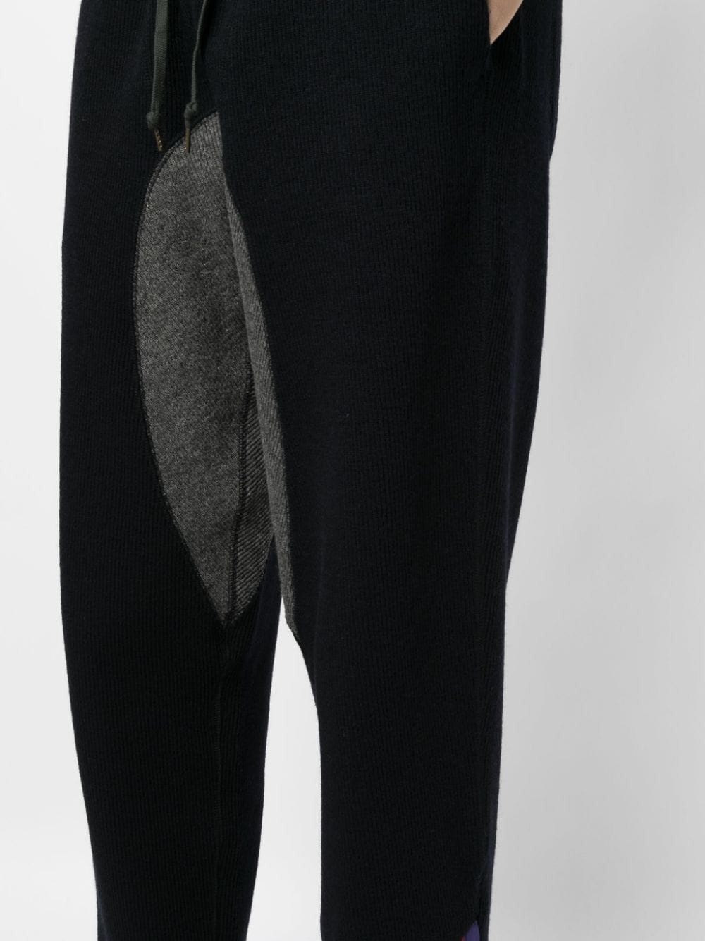 drawstring-waistband knitted trousers - 5