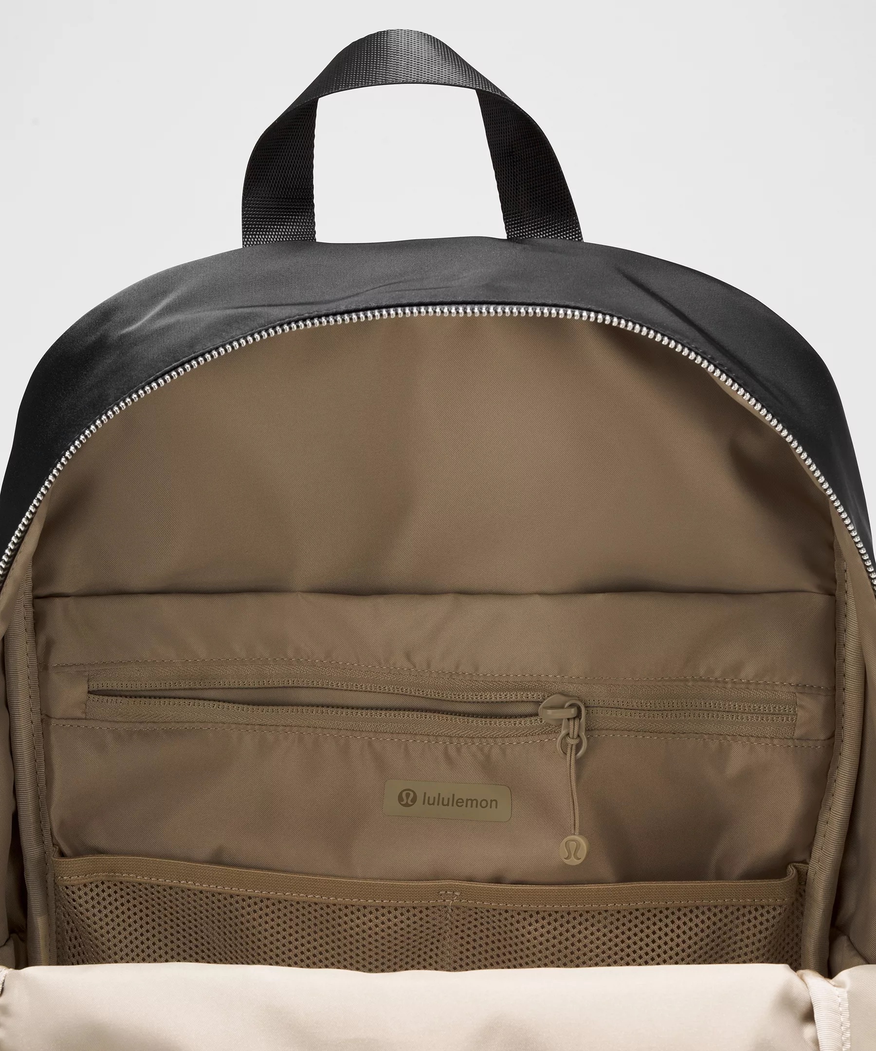Everywhere Backpack 22L *Metal Hardware - 5