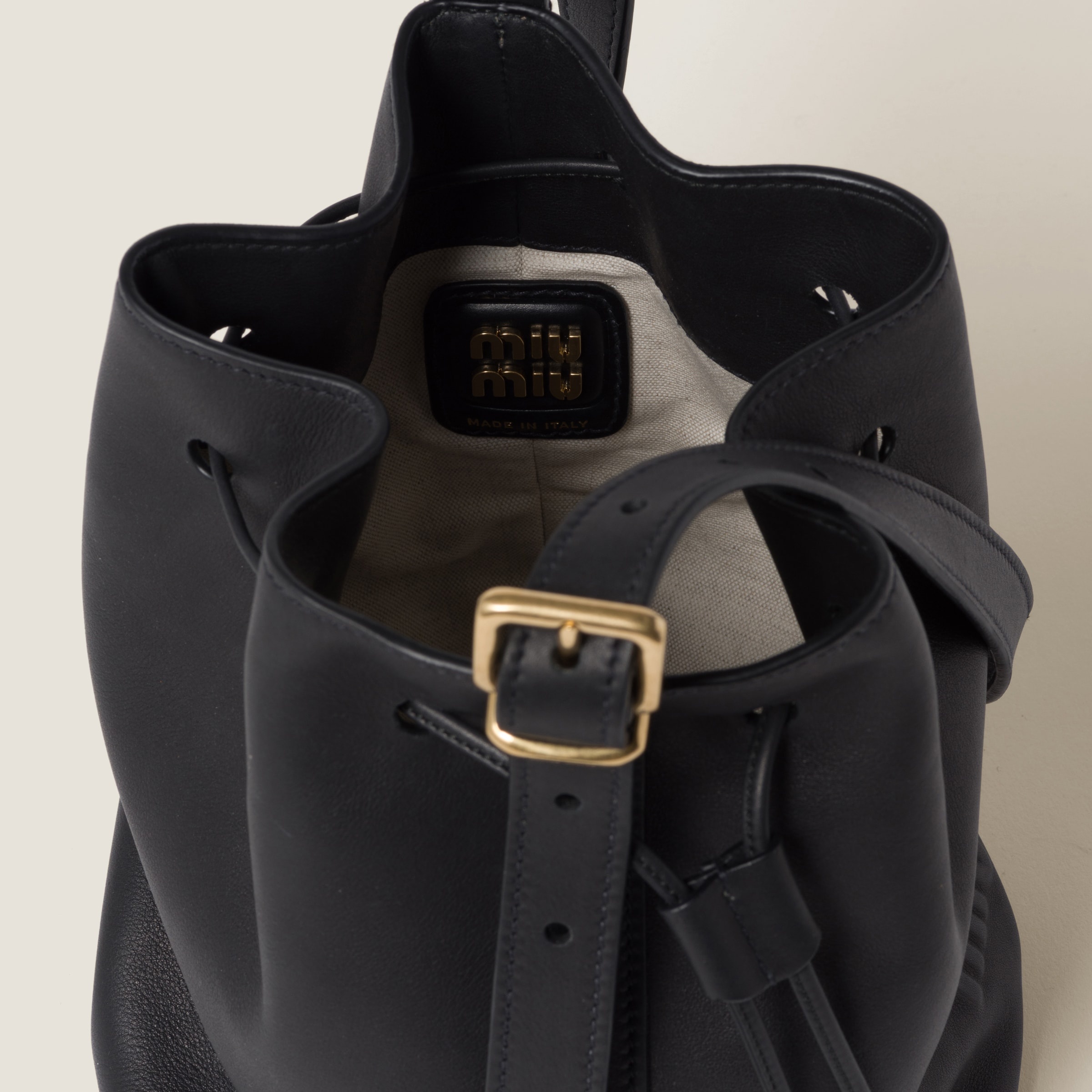 Leather bucket bag - 4