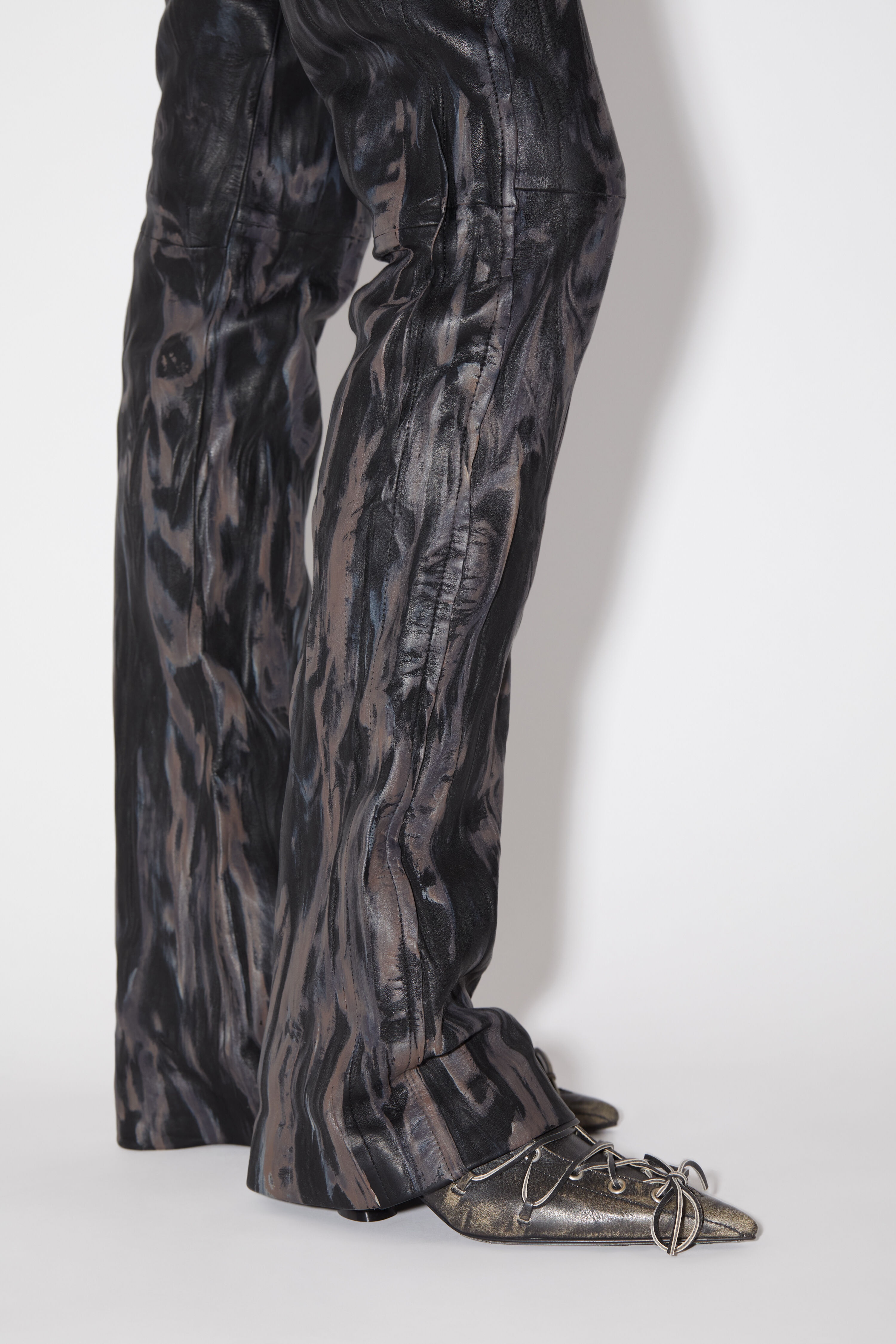 Creased leather trousers - Black/beige - 5