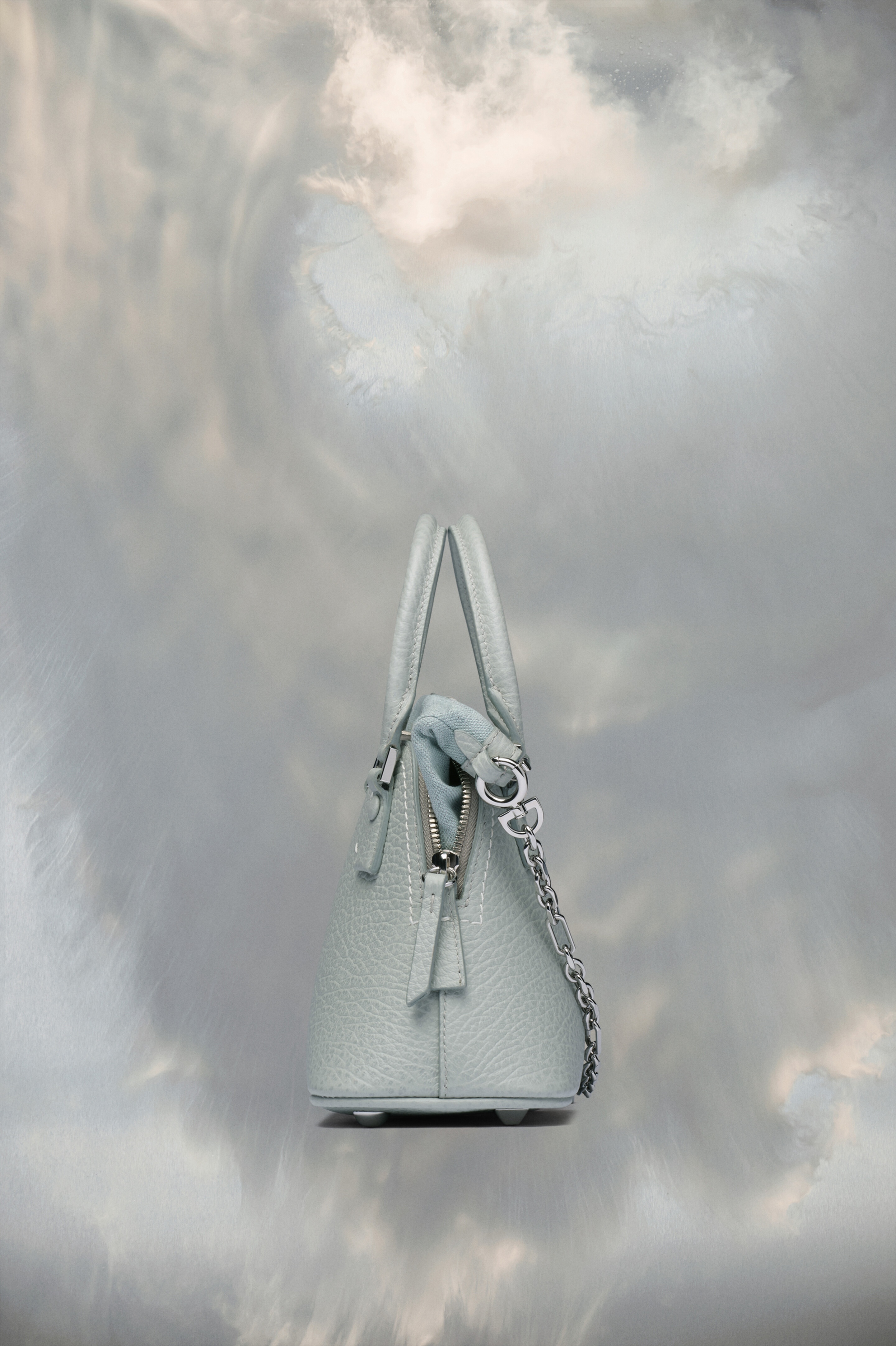 国内発送☆Maison Margiela☆5AC CLASSIQUE MICRO BAG/SILVER Maison Margiela 5AC Classique Micro Tote Bag | Silver | FARFETCH