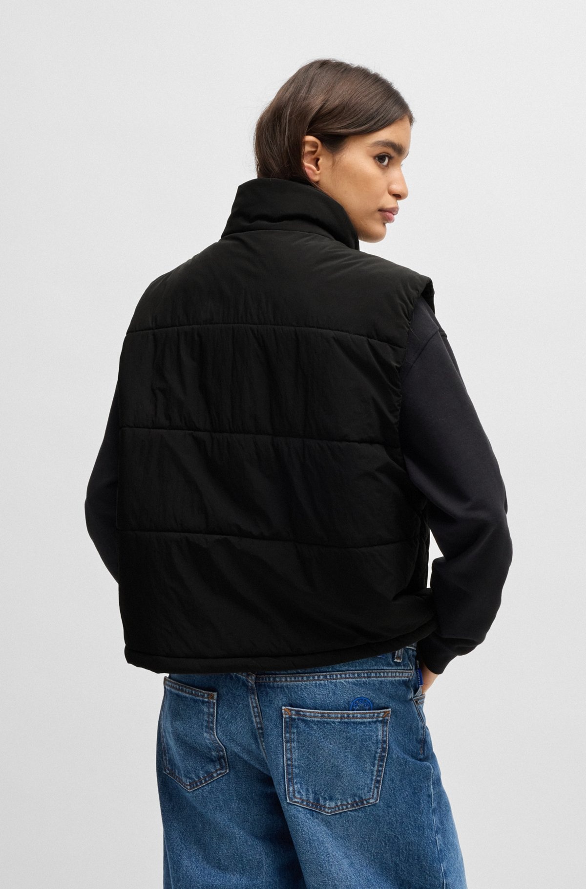 WATER-REPELLENT GILET WITH BLUE LOGO LABEL - 4