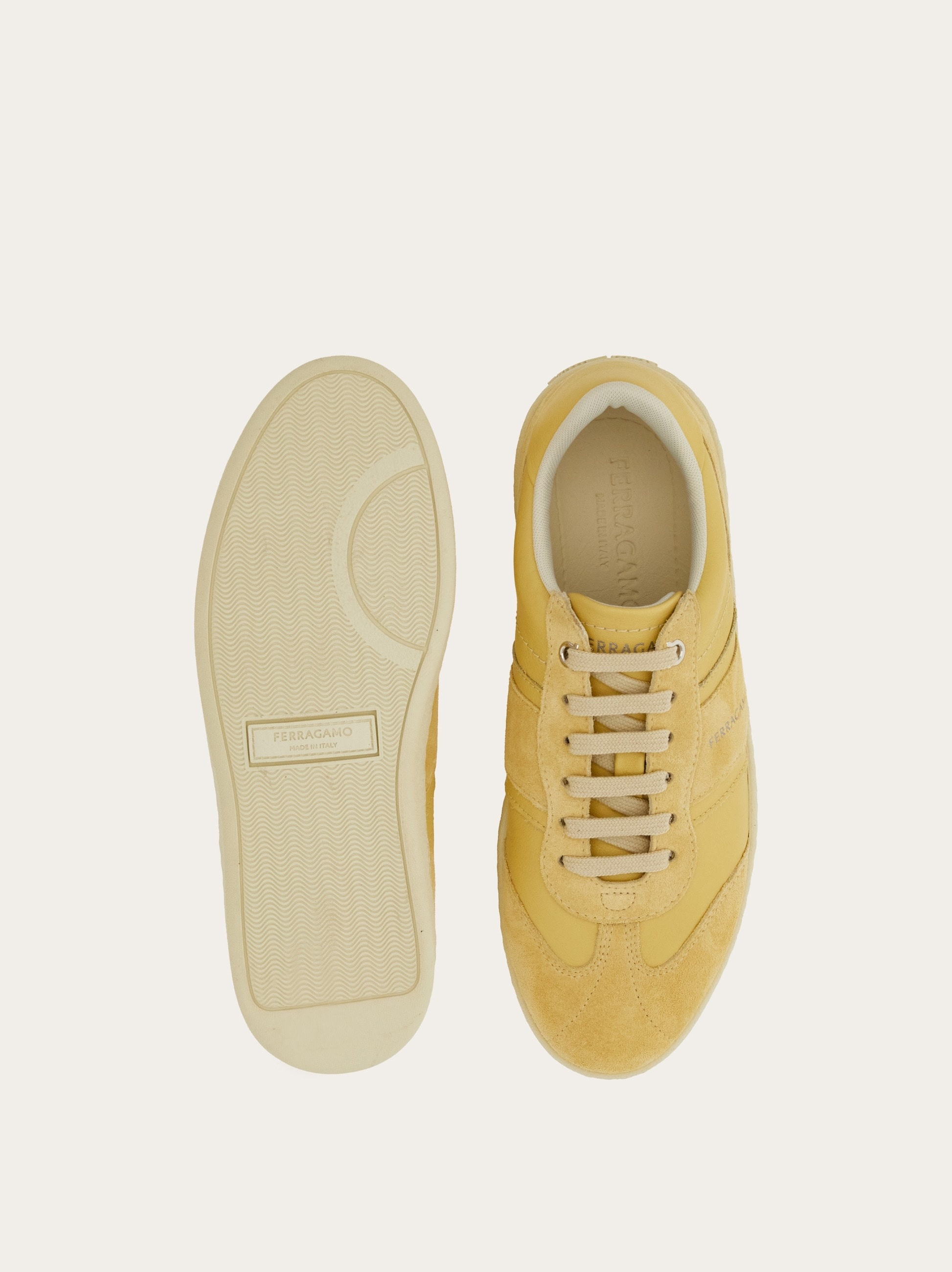 Low-top sneaker with logo - 5
