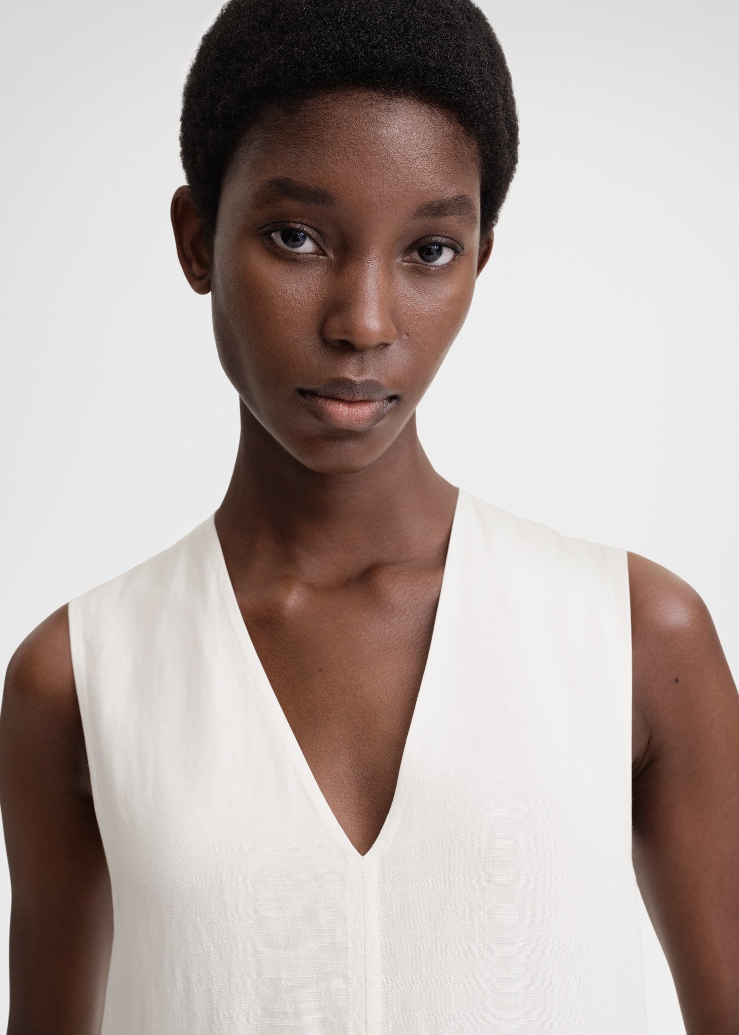 Totême Fluid V-neck dress off white | REVERSIBLE