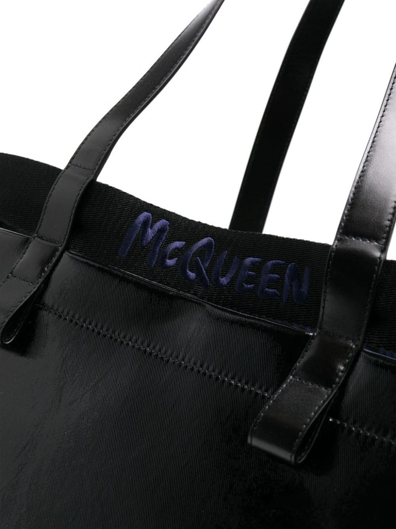 logo-engraved patent-finish tote bag 4
