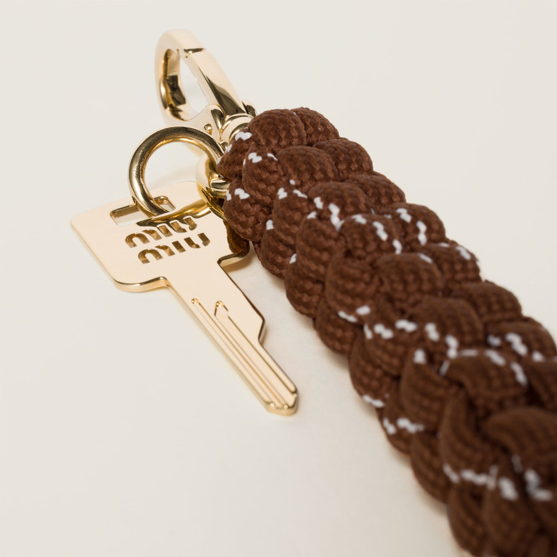 Cord and nylon trick 3