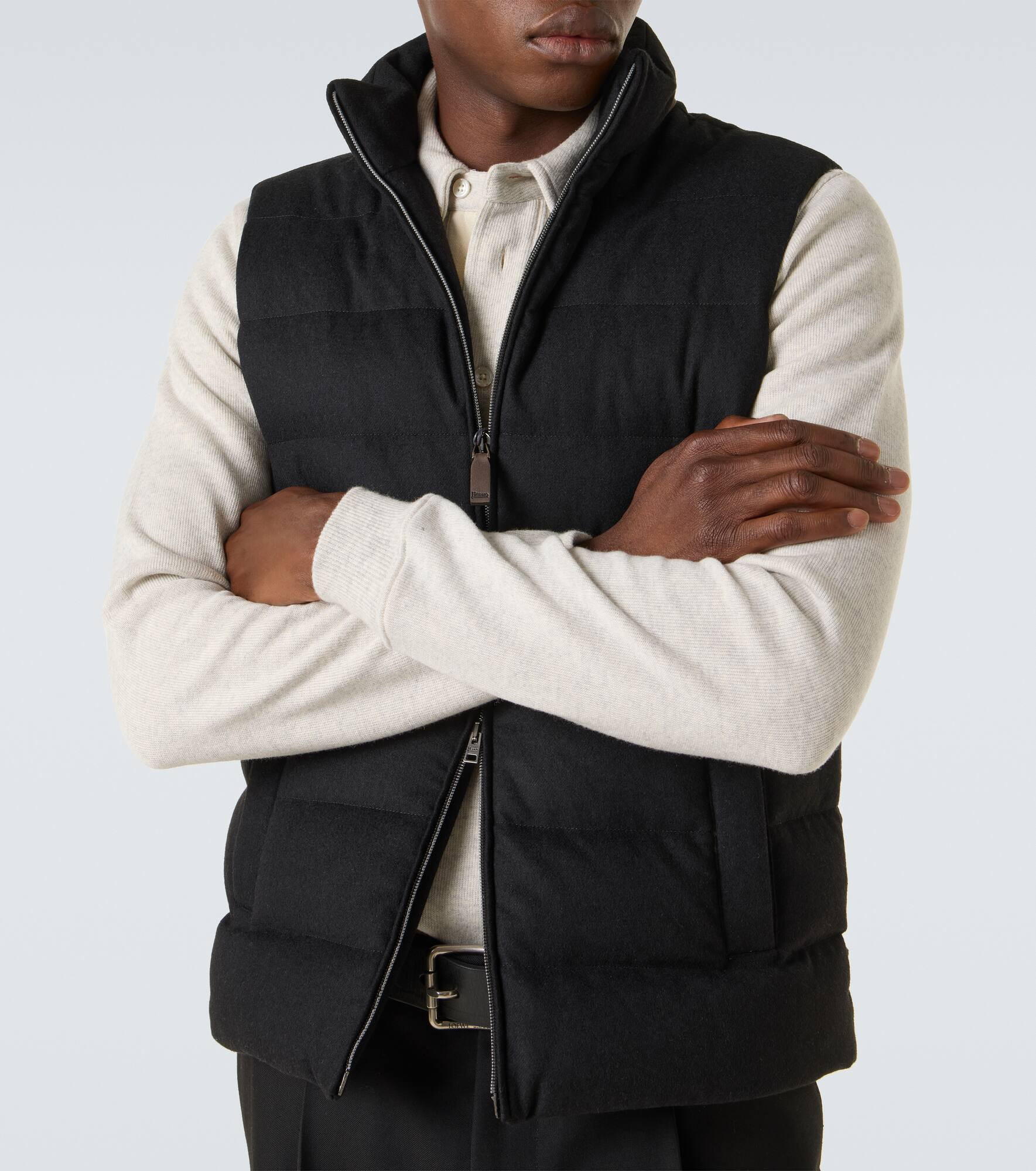 Down-paneled silk and cashmere vest - 5