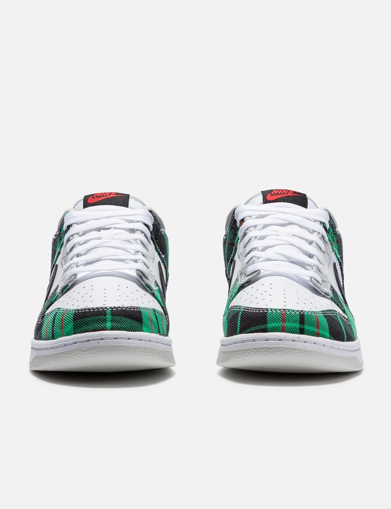 Nike 펑크 저 "Tartan Plaid"스니커 outlook