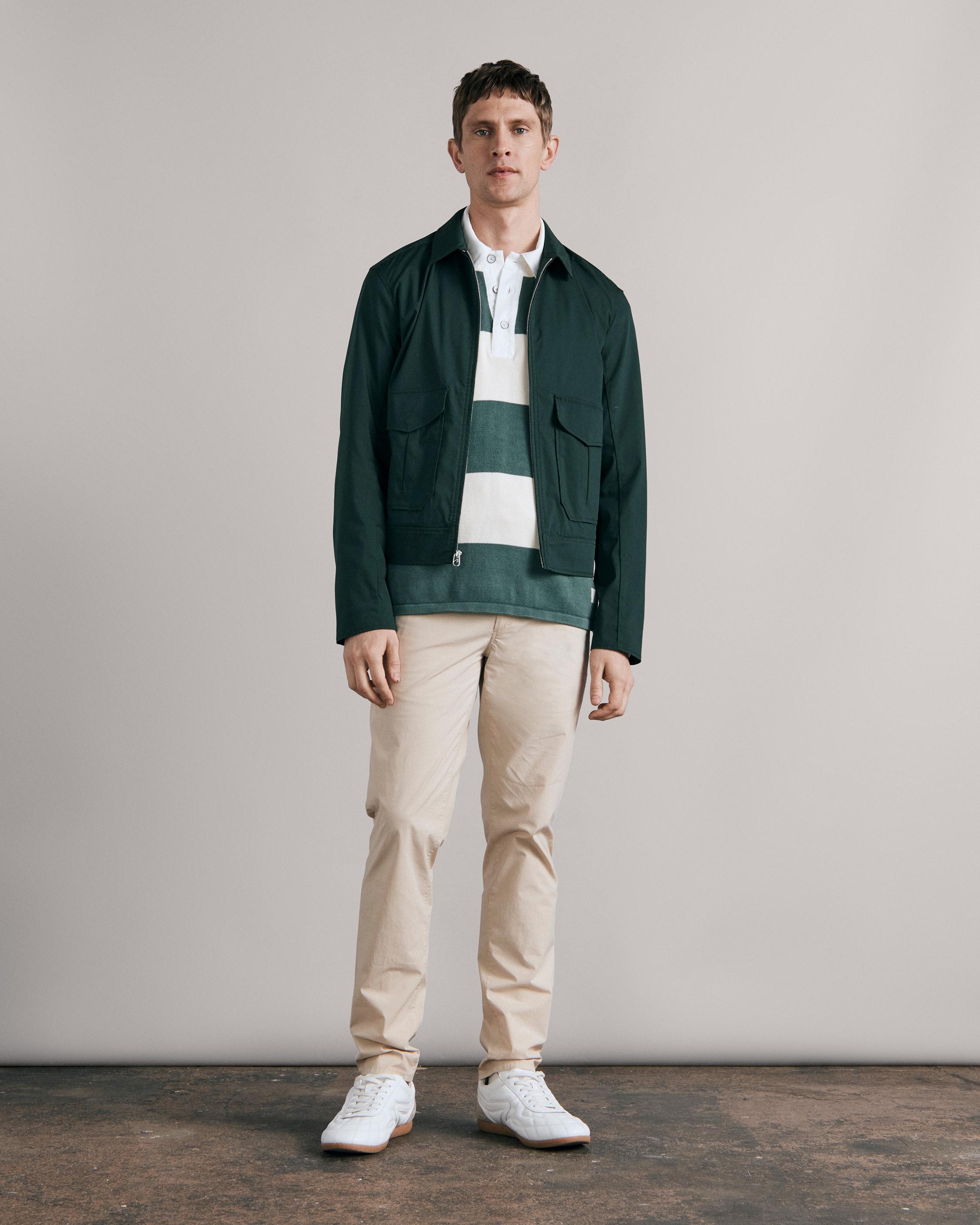Pump Paperweight Cotton Jacket
Classic Fit Jacket - 3