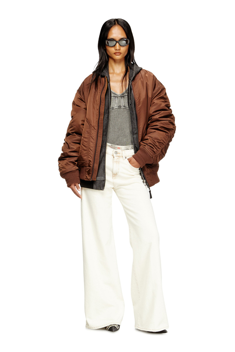 Diesel FLARE JEANS 1978 D-AKEMI 09M70 outlook
