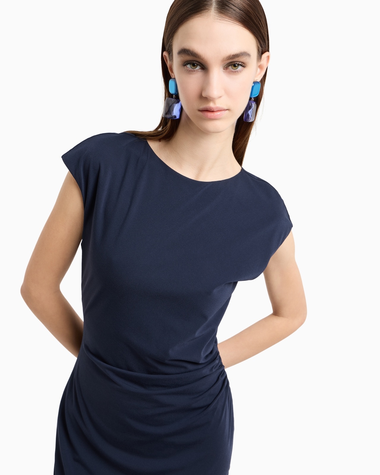SHORT-SLEEVED DRESS IN MILANO-STITCH FABRIC - 5